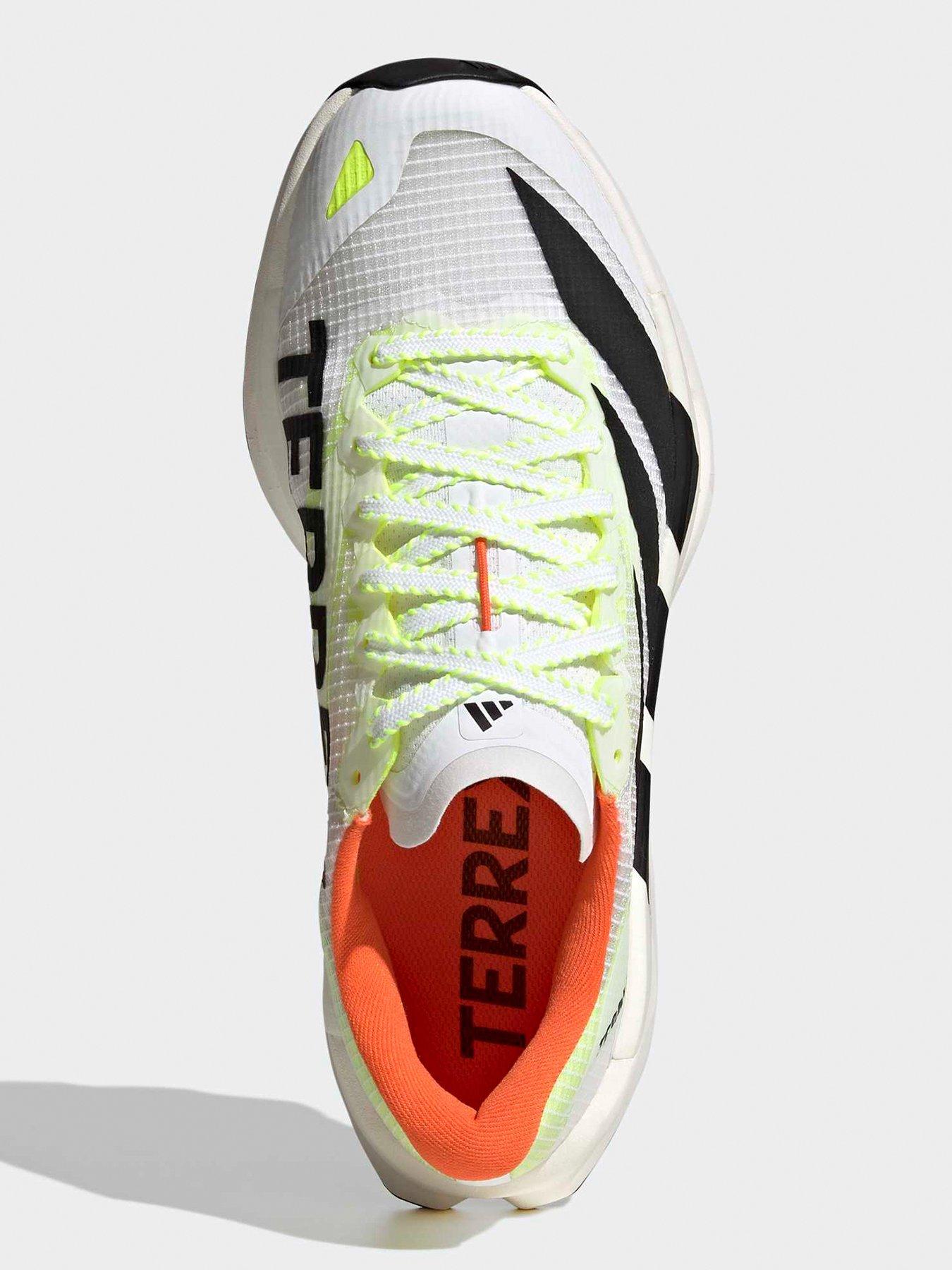adidas-terrex-womens-trail-running-agravic-tt-trainers-whiteoutfit