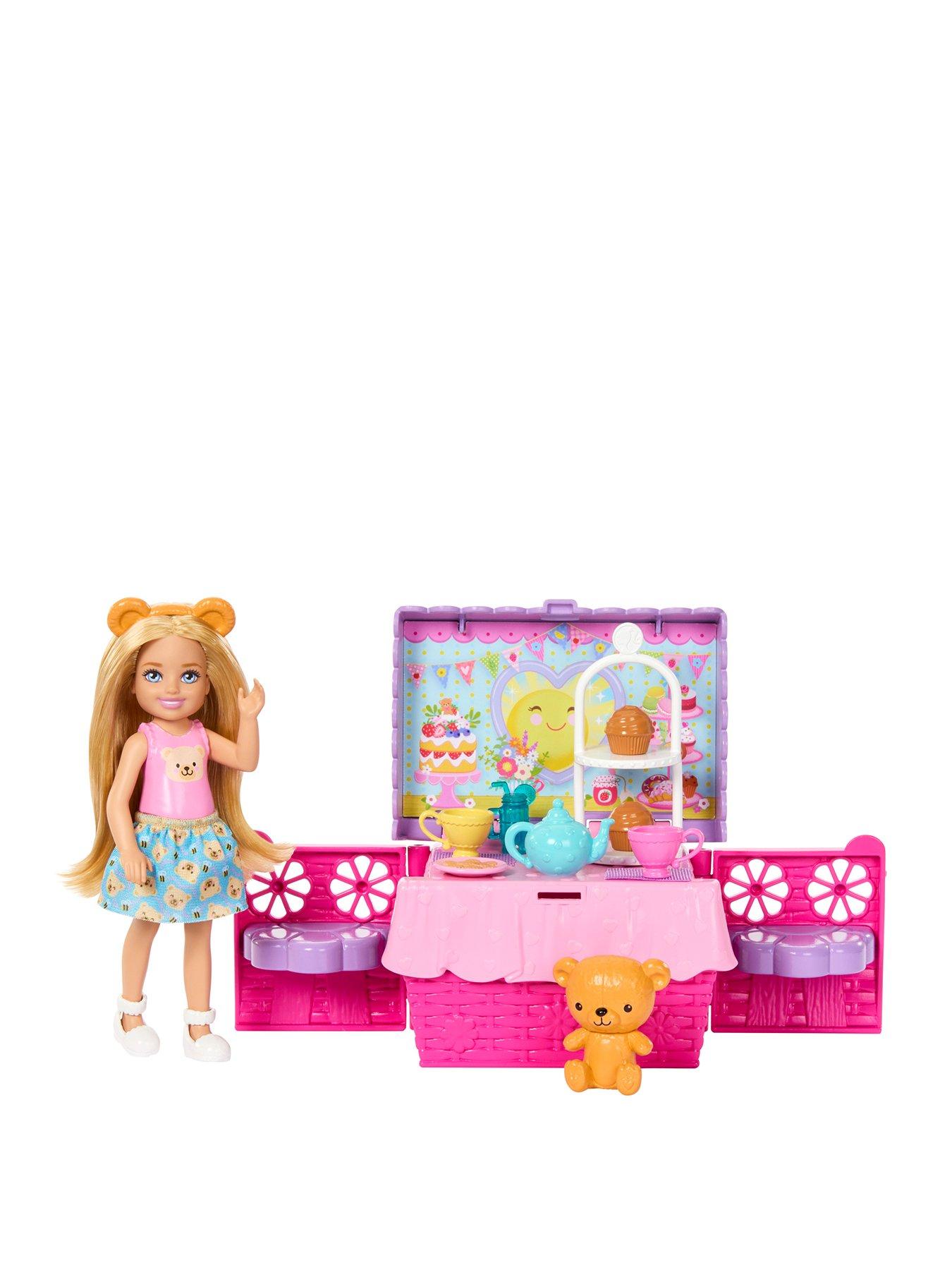 barbie-family-amp-friends-club-chelsea-pop-up-tea-party-playset-with-small-dollfront