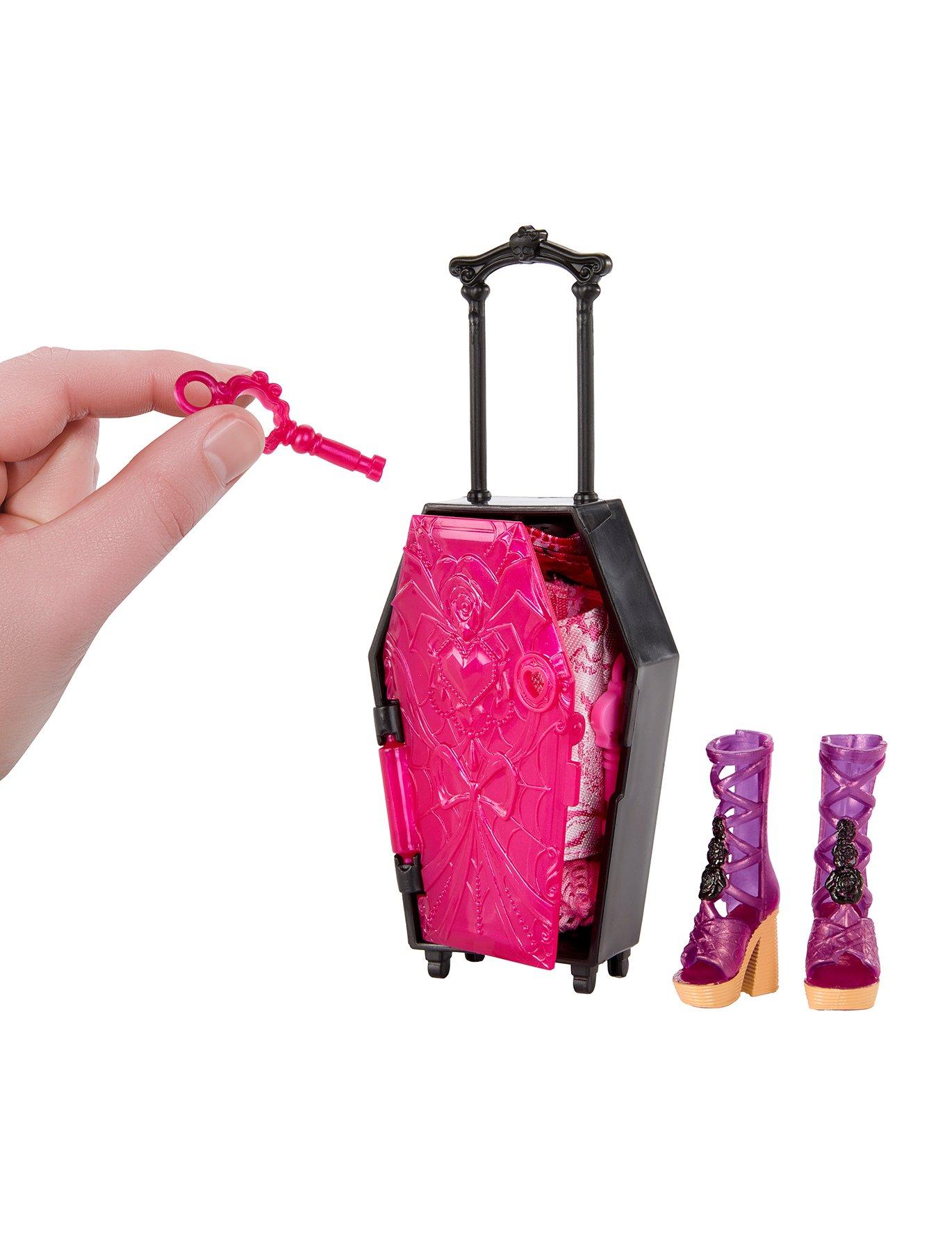 monster-high-skulltimate-secrets-gore-geous-oasis-playset-draculauraback