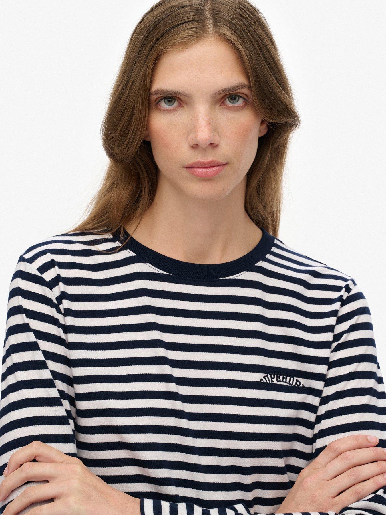 superdry-essential-logo-stripe-top-richest-navy-stripeoutfit