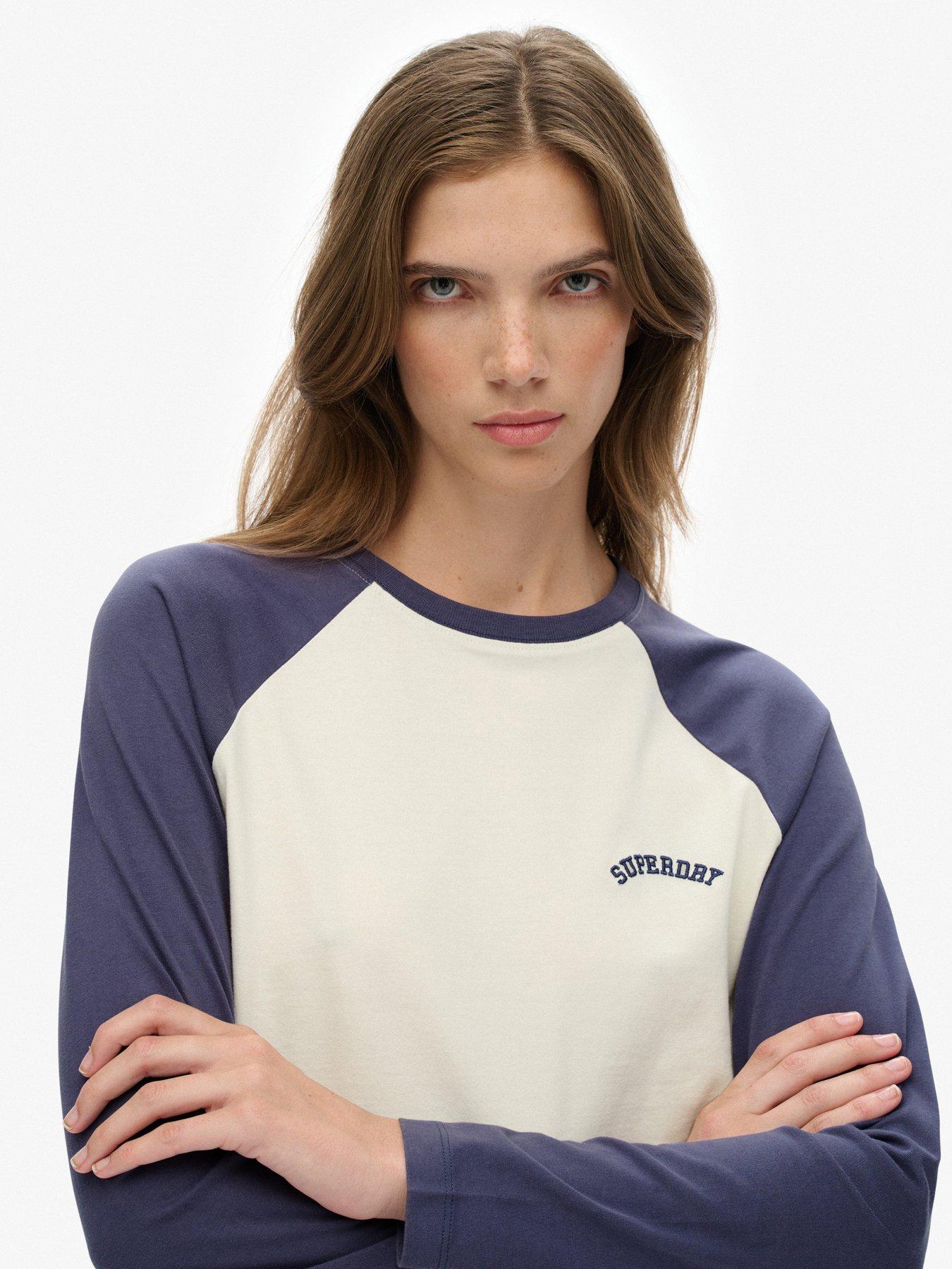 superdry-essential-logo-baseball-top-mariner-desert-bone-off-whiteoutfit