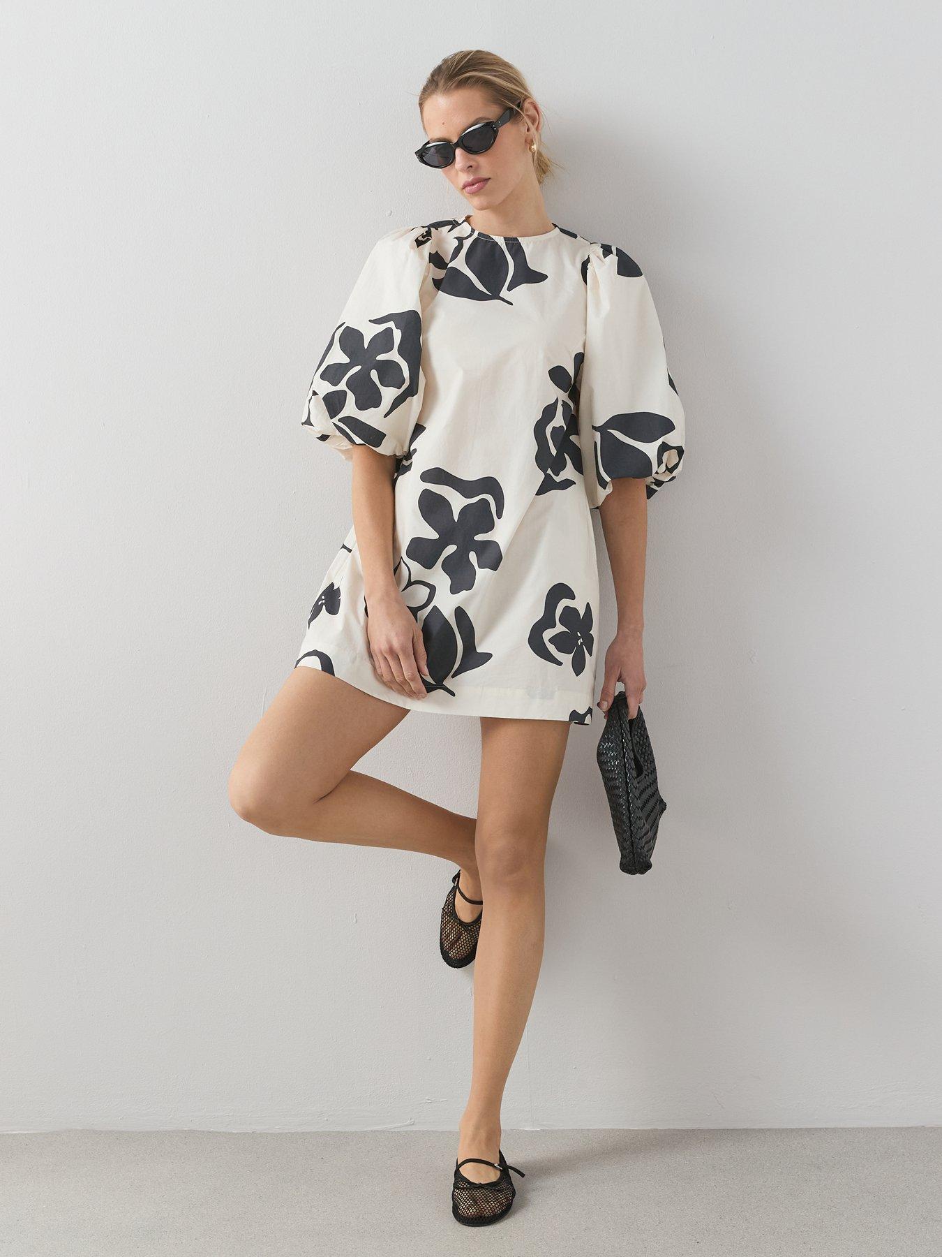 Image 3 of 6 of The Very Collection Puff Sleeve Printed Mini Dress -&nbsp;
