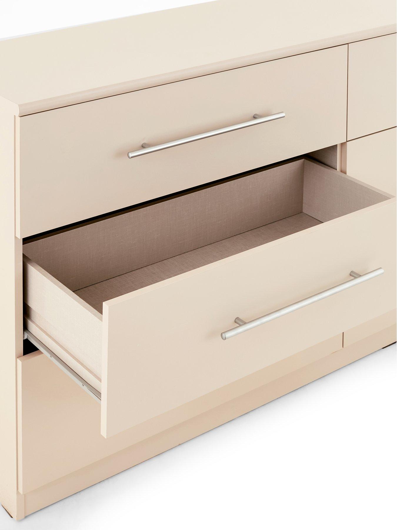 Image 5 of 7 of The Very Collection Prague 6 Drawer Chest - Oatmeal