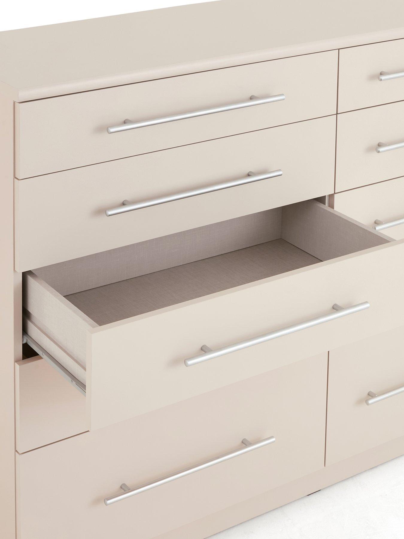 Image 5 of 7 of The Very Collection Prague Graduated 5 +&nbsp;5 Chest - Oatmeal