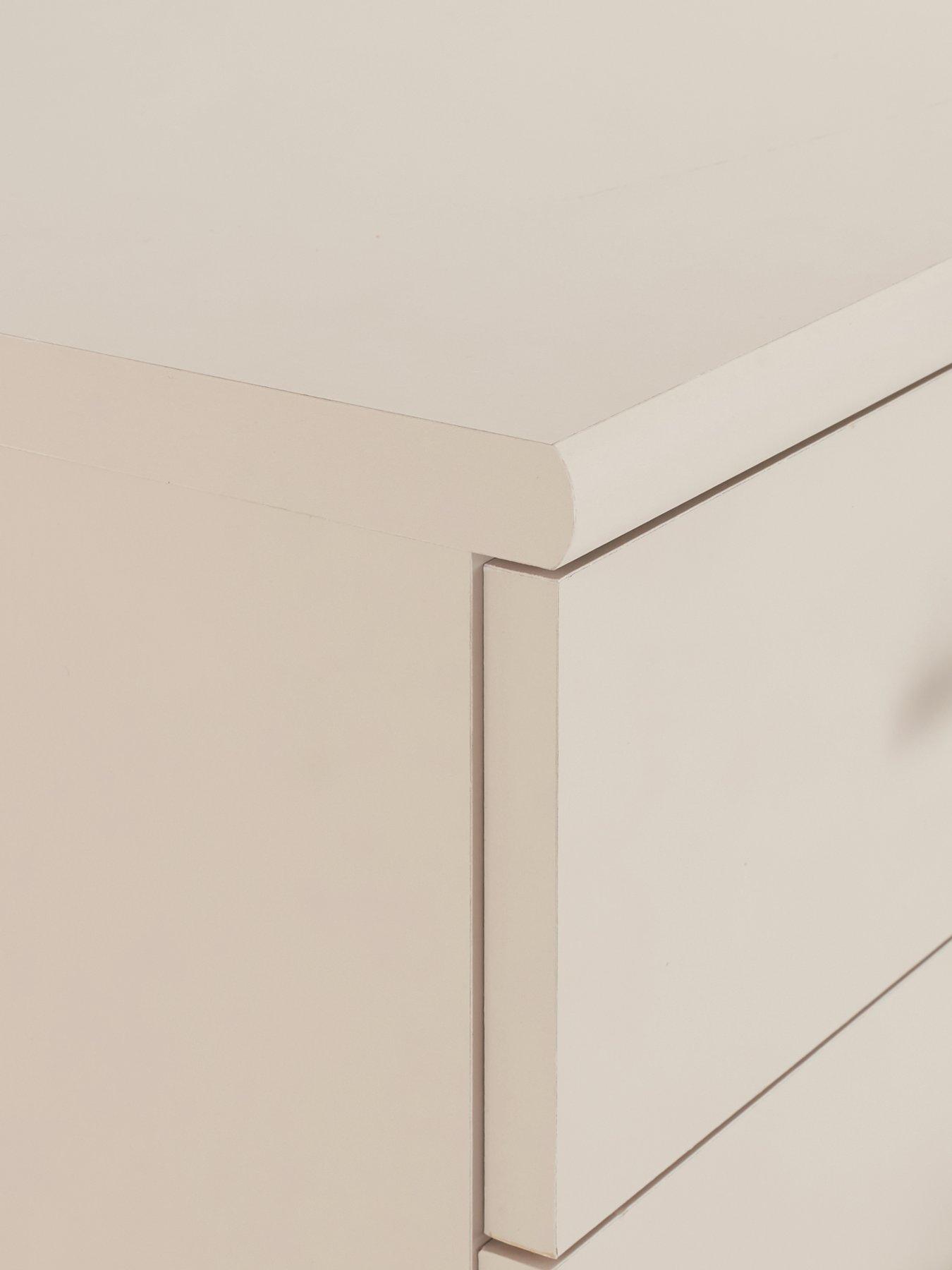 Image 7 of 7 of The Very Collection Prague Graduated 5 +&nbsp;5 Chest - Oatmeal