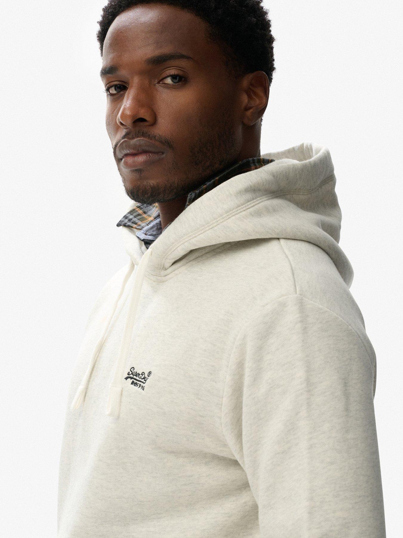 superdry-essential-logo-classic-hoodie-greyoutfit