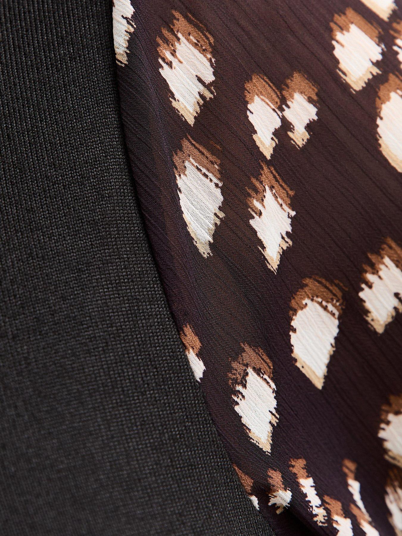 new-look-curves-black-soft-touch-printed-long-sleeve-topdetail