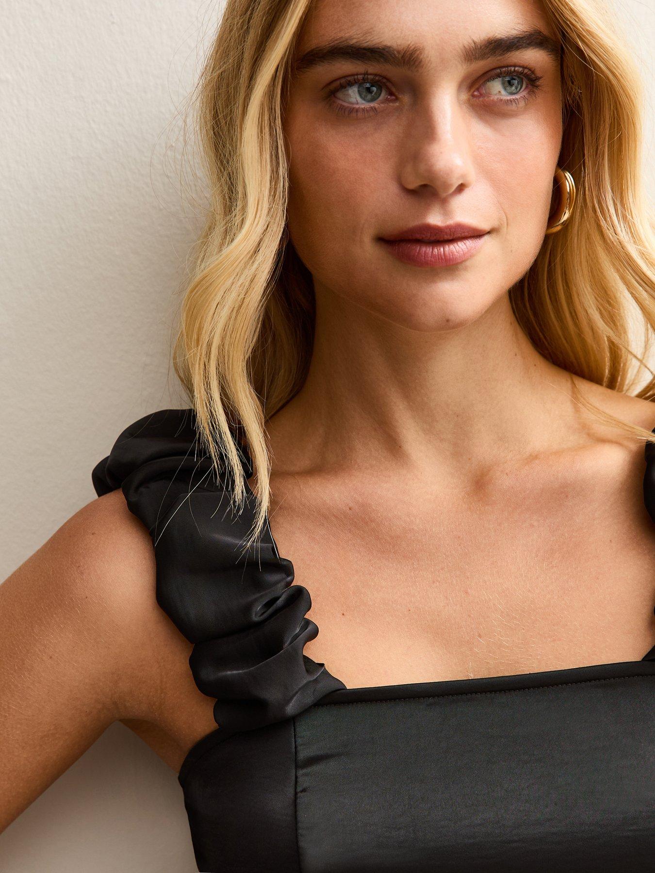 Image 4 of 5 of New Look Satin Ruched Strap Cami -Black&nbsp;