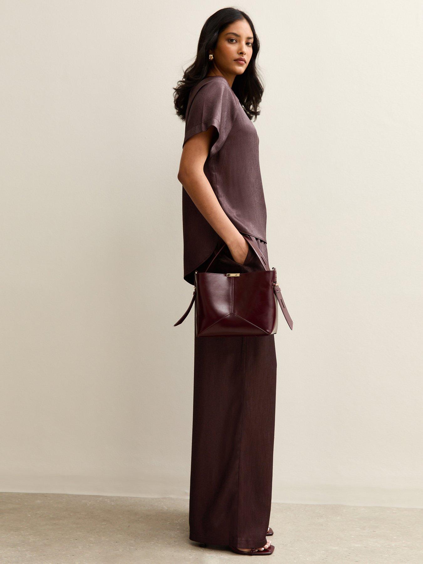 new-look-shimmer-wide-leg-trousers-burgundyoutfit