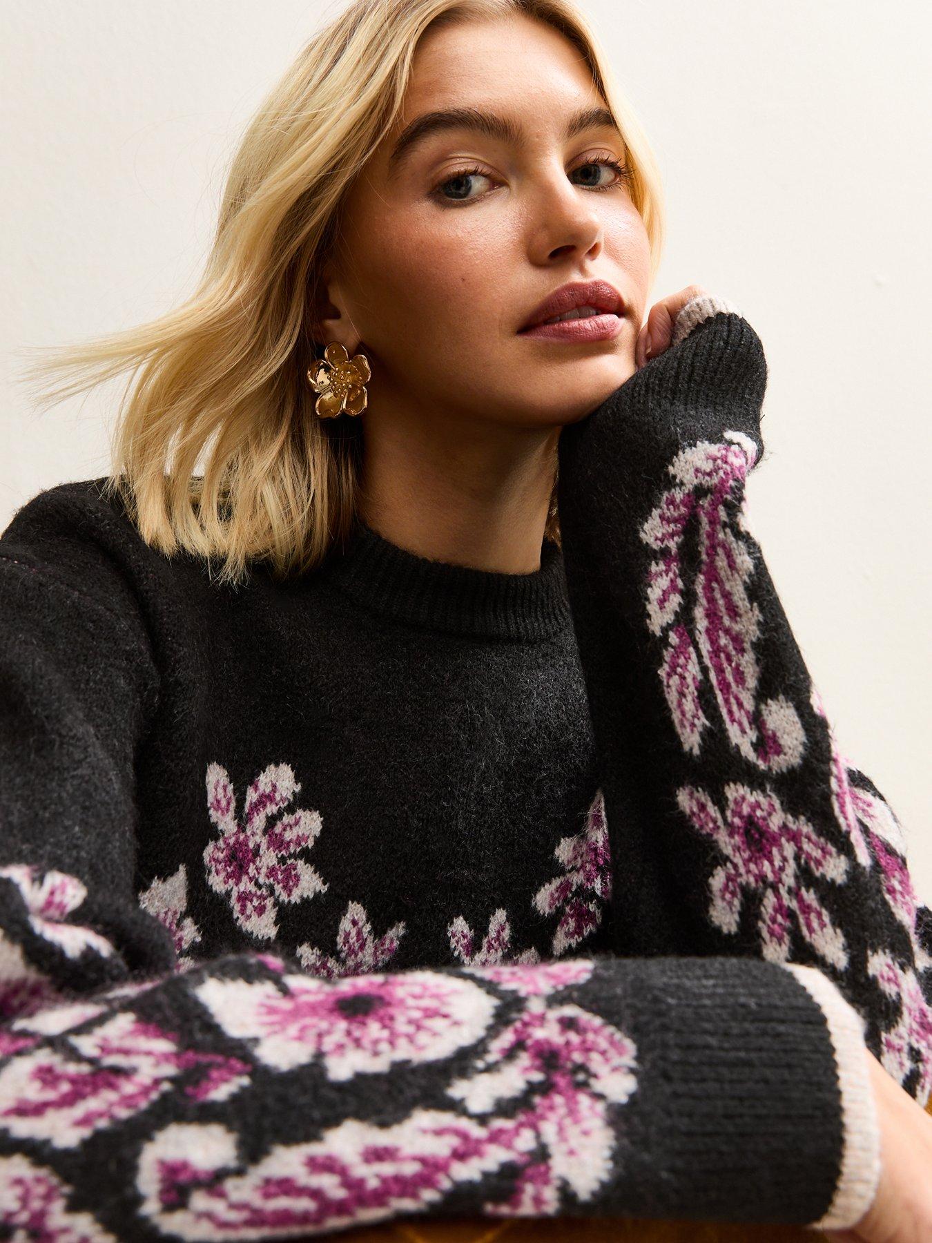 new-look-floral-high-neck-jumper-blackdetail