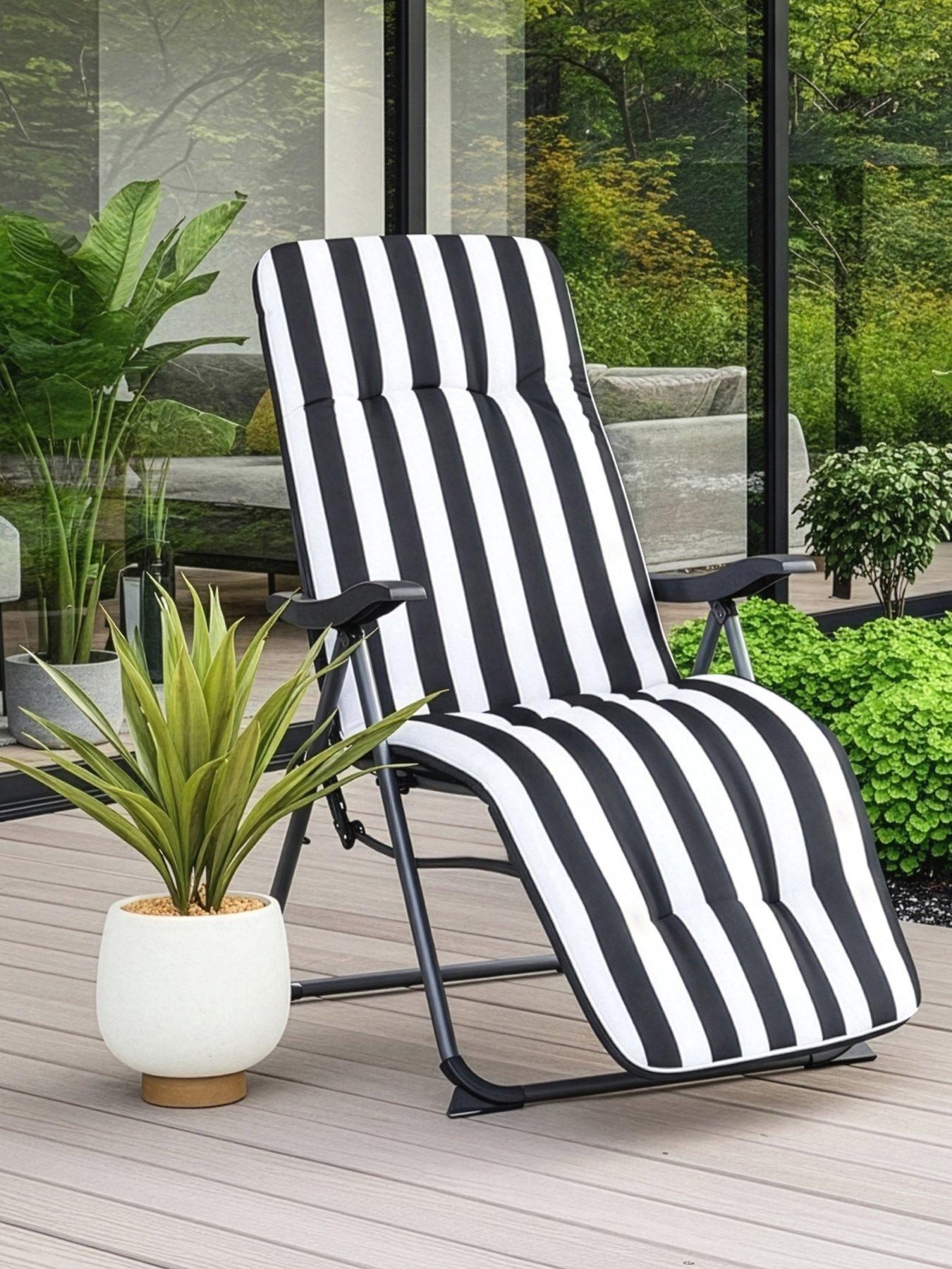 the-very-collection-padstow-cushion-relaxerfront