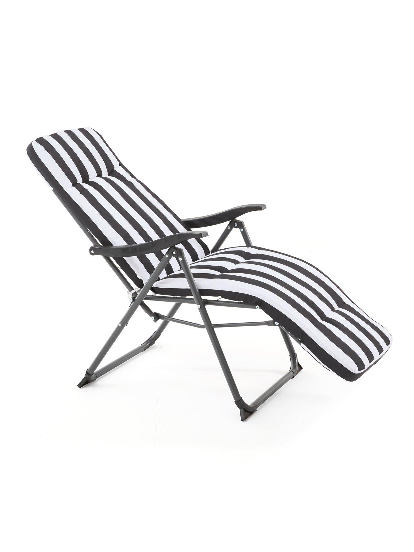 the-very-collection-padstow-cushion-relaxeroutfit