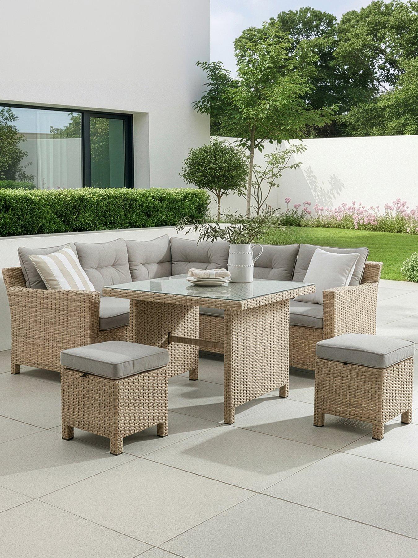 the-very-collection-sarasota-compact-corner-dining-setfront