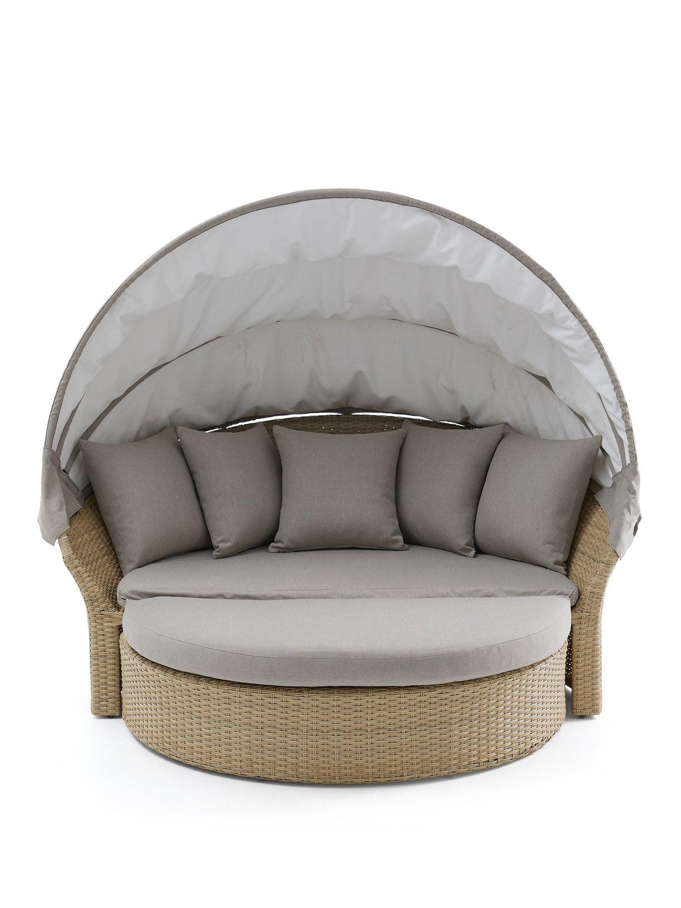the-very-collection-sarasota-day-bed-with-canopyfront