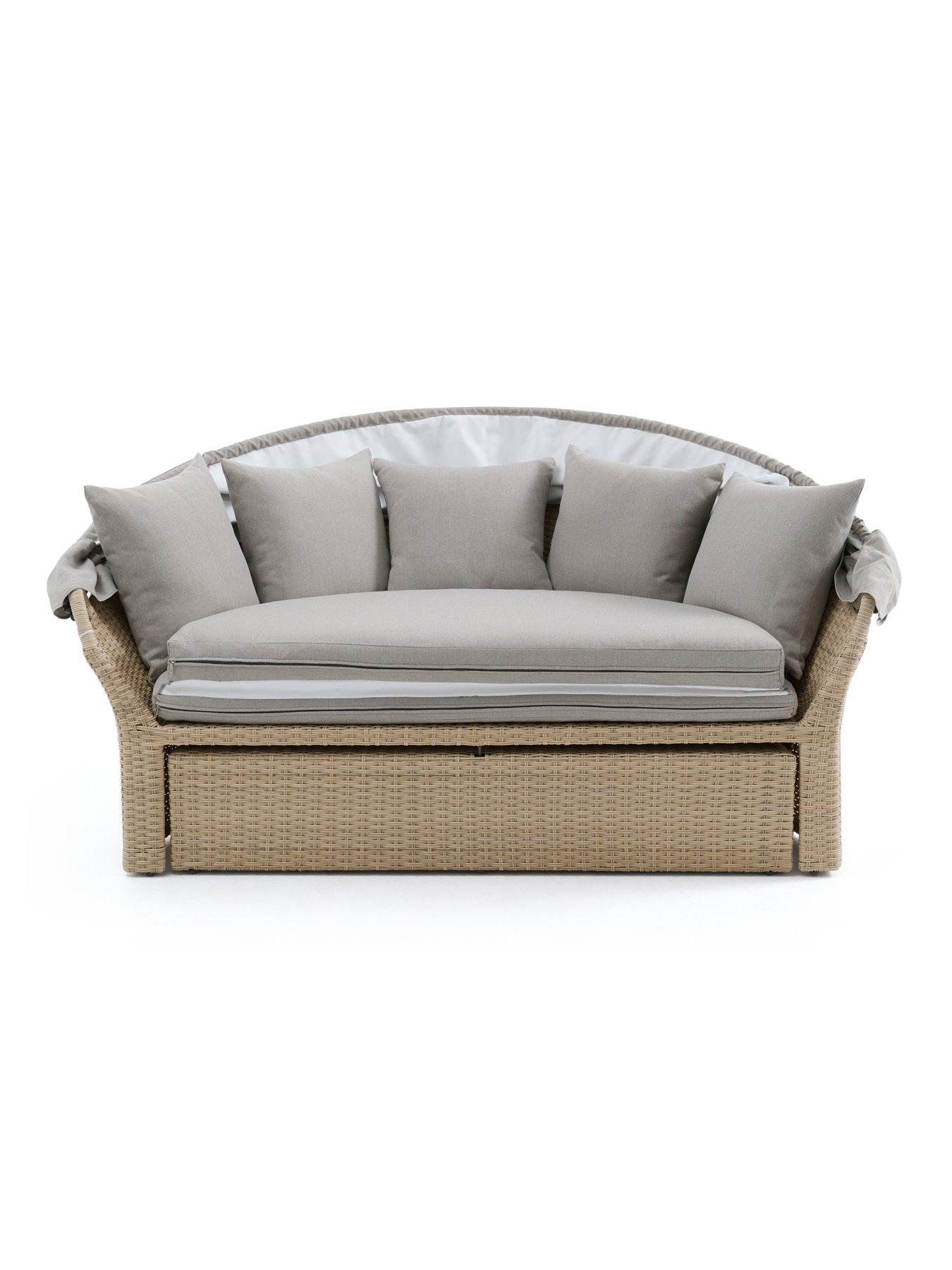 the-very-collection-sarasota-day-bed-with-canopydetail