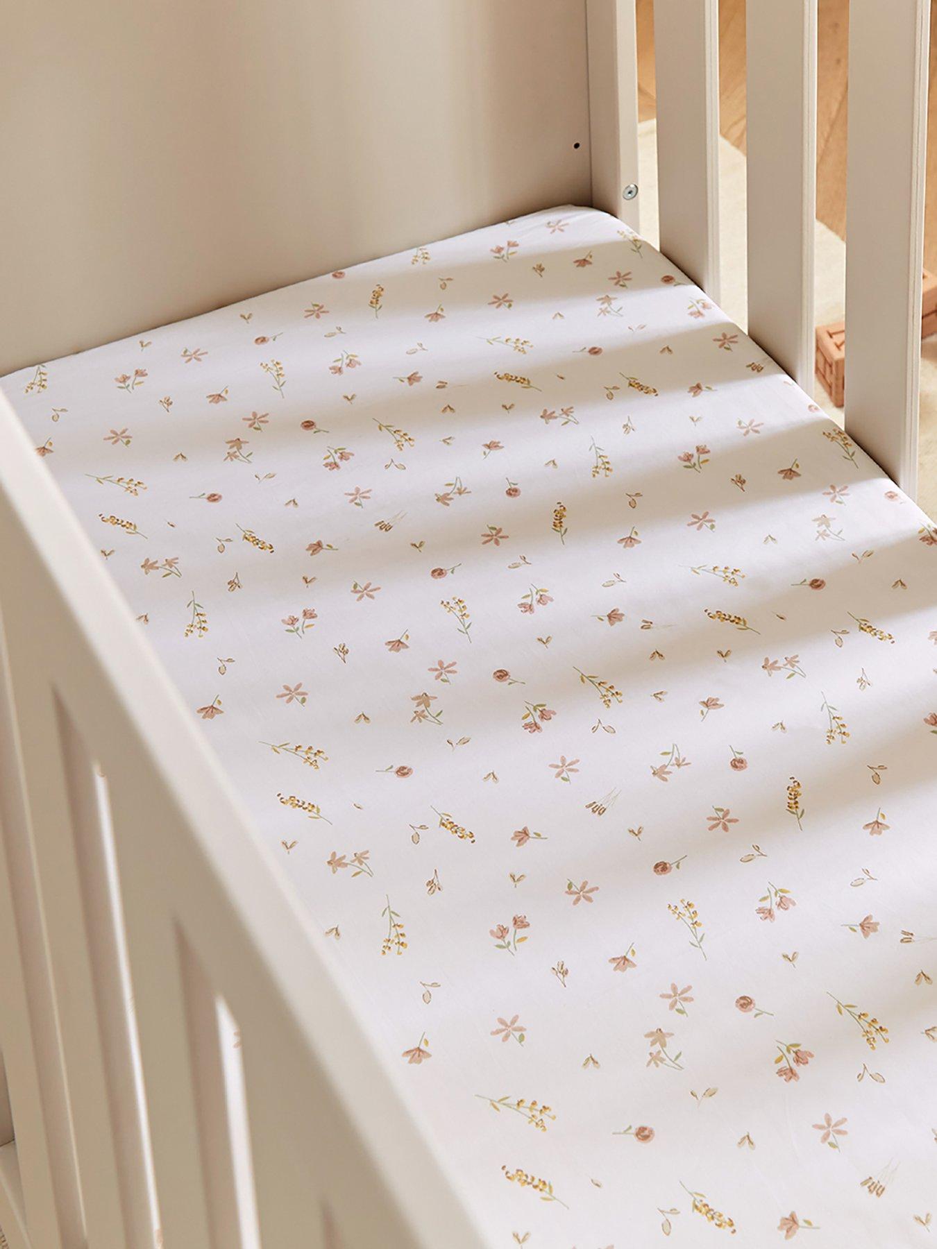 cuddleco-4pc-cot-bed-bedding-set-cashmere-meadowdetail