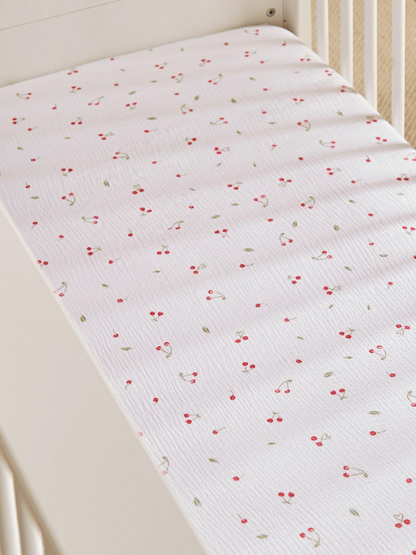 cuddleco-4pc-cot-bed-bedding-set-ditsy-cherrydetail