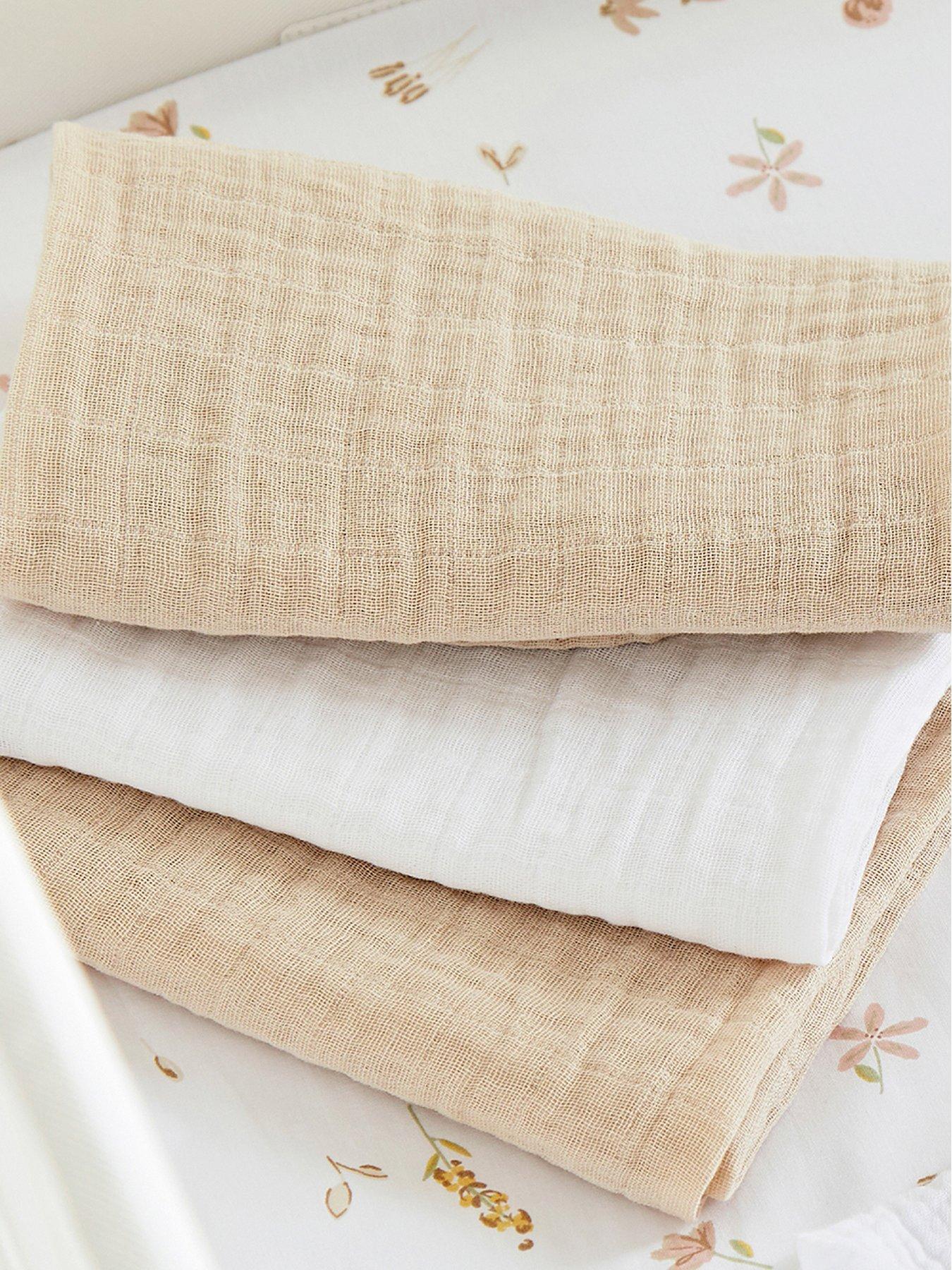 Image 7 of 8 of CuddleCo Universal Crib/ Co Sleeper Bedding set - Cashmere Meadow