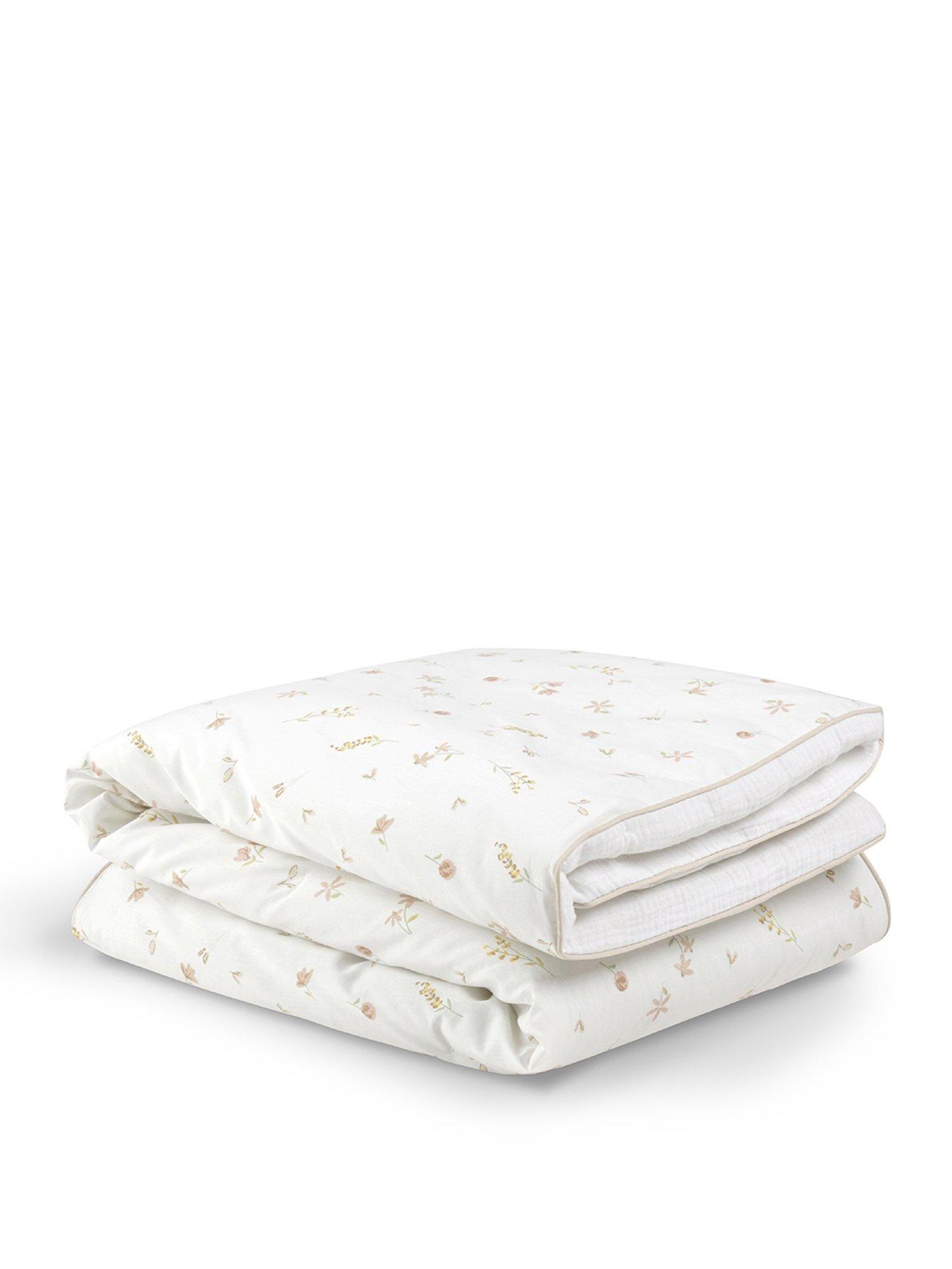 cuddleco-cot-bed-quilt-cashmere-meadowstillFront