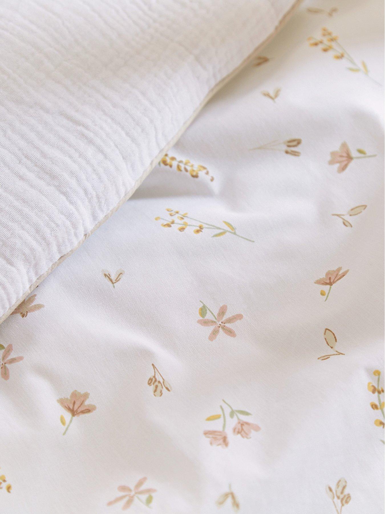cuddleco-cot-bed-quilt-cashmere-meadowback