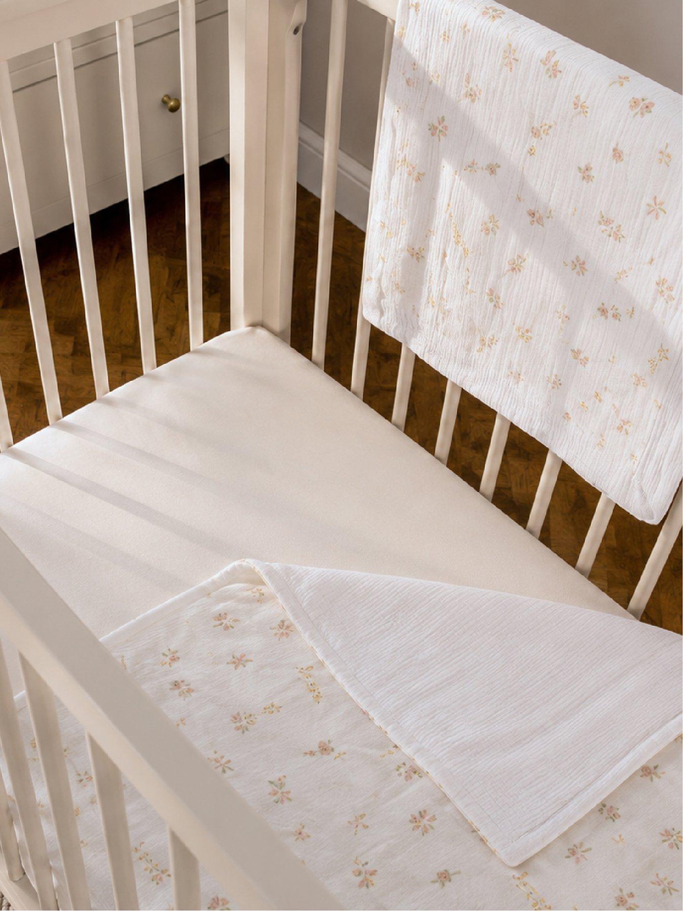 Image 5 of 7 of CuddleCo Cot Bed Quilt - Cashmere Meadow