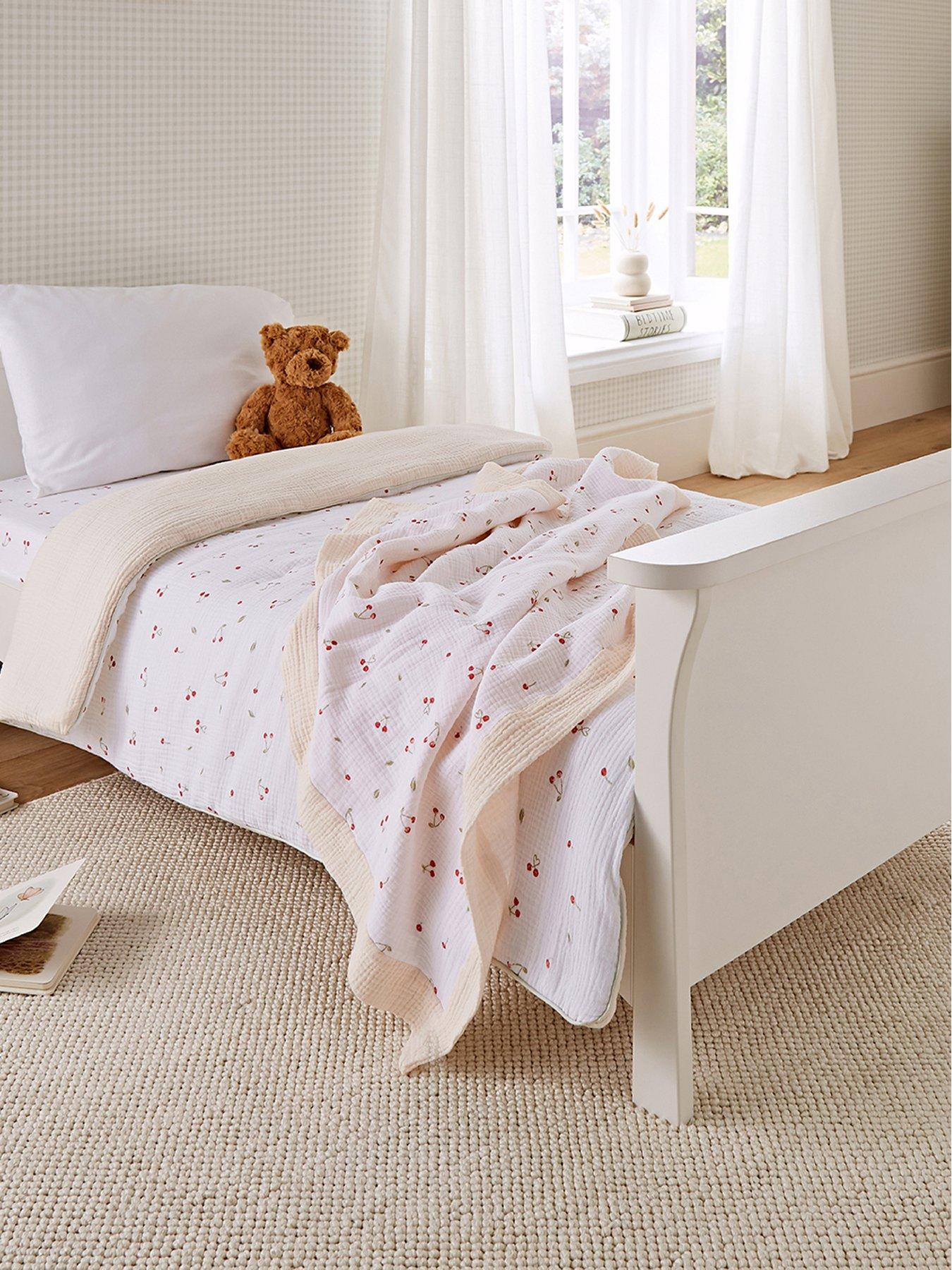 cuddleco-cot-bed-quilt-ditsy-cherryoutfit