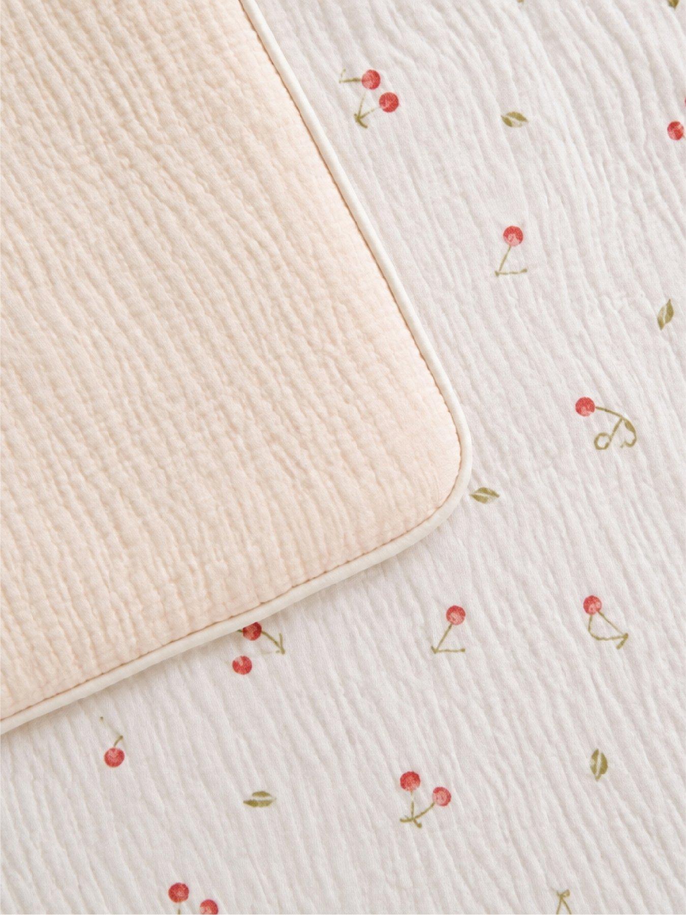 Image 4 of 7 of CuddleCo Cot Bed Quilt - Ditsy Cherry