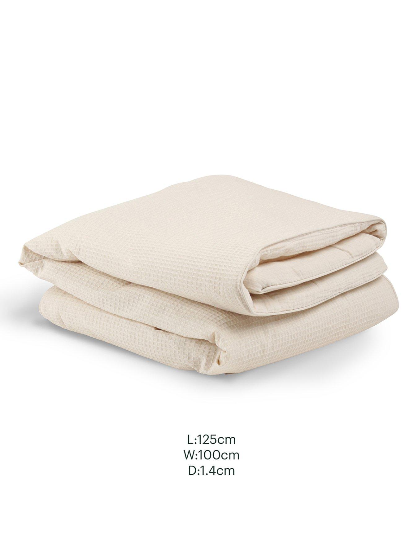 cuddleco-cot-bed-quilt-cashmere-waffledetail