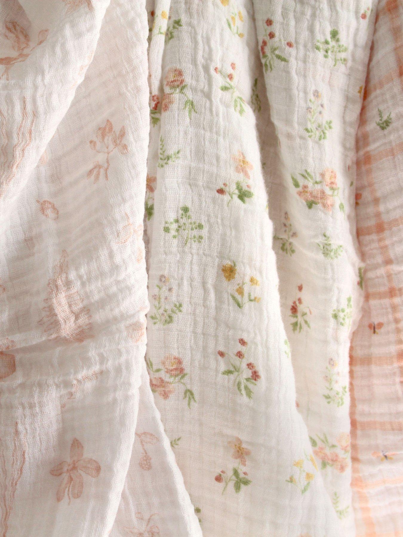 aden-anais-essential-cotton-muslin-4-pack-swaddle-blanket-country-floralback