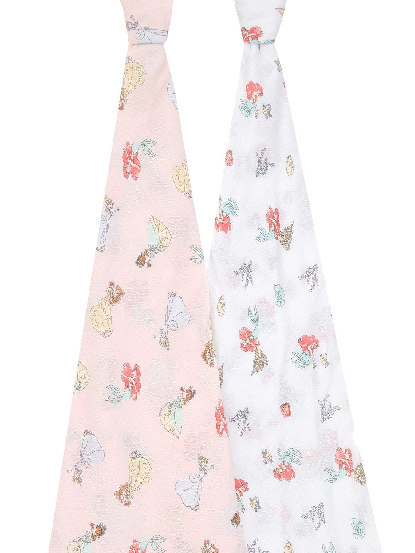 aden-anais-essential-cotton-muslin-2-pack-swaddle-blanket-disney-princessoutfit