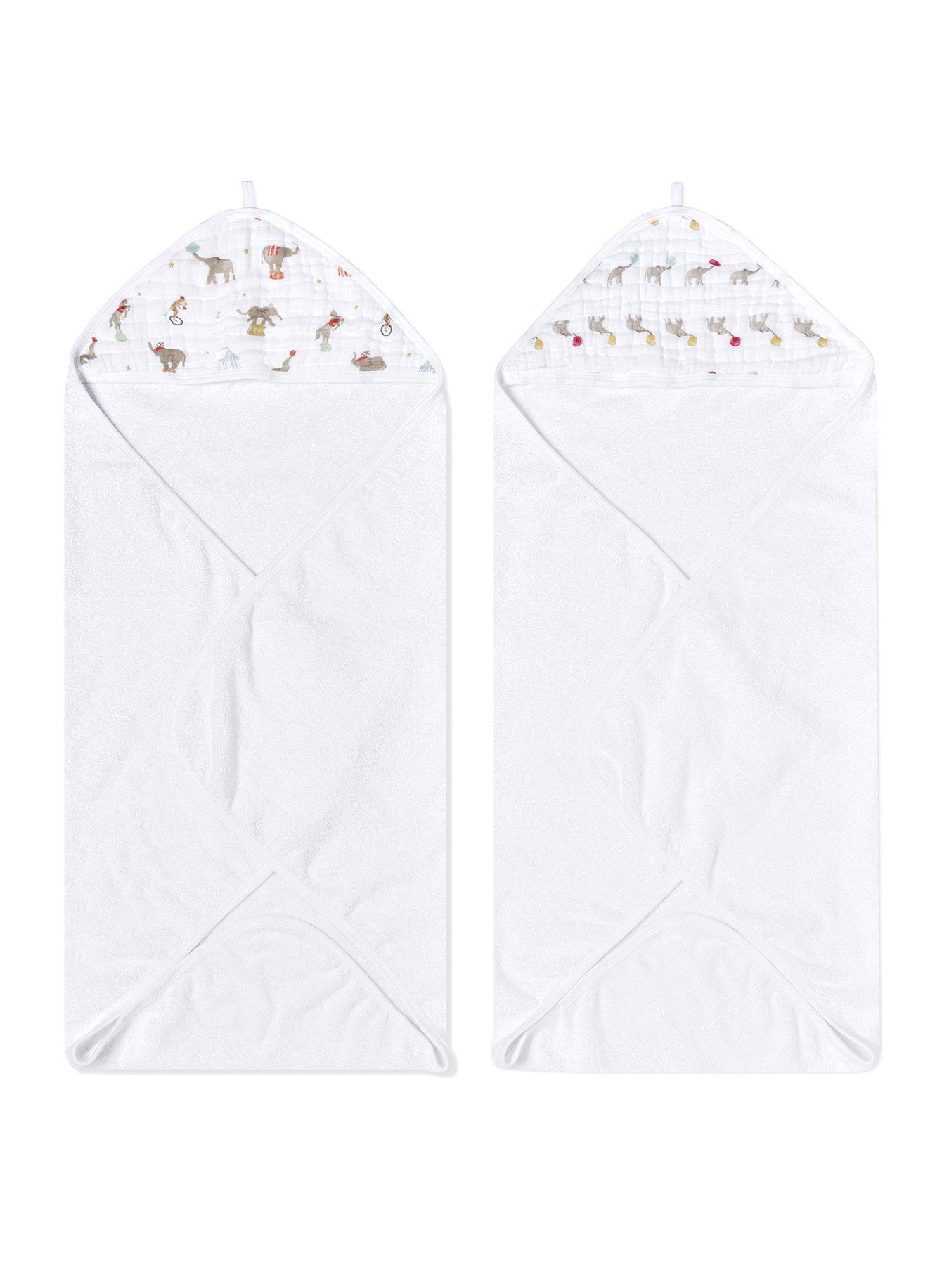 aden-anais-essentials-2-pack-hooded-towel-elephant-circusstillFront