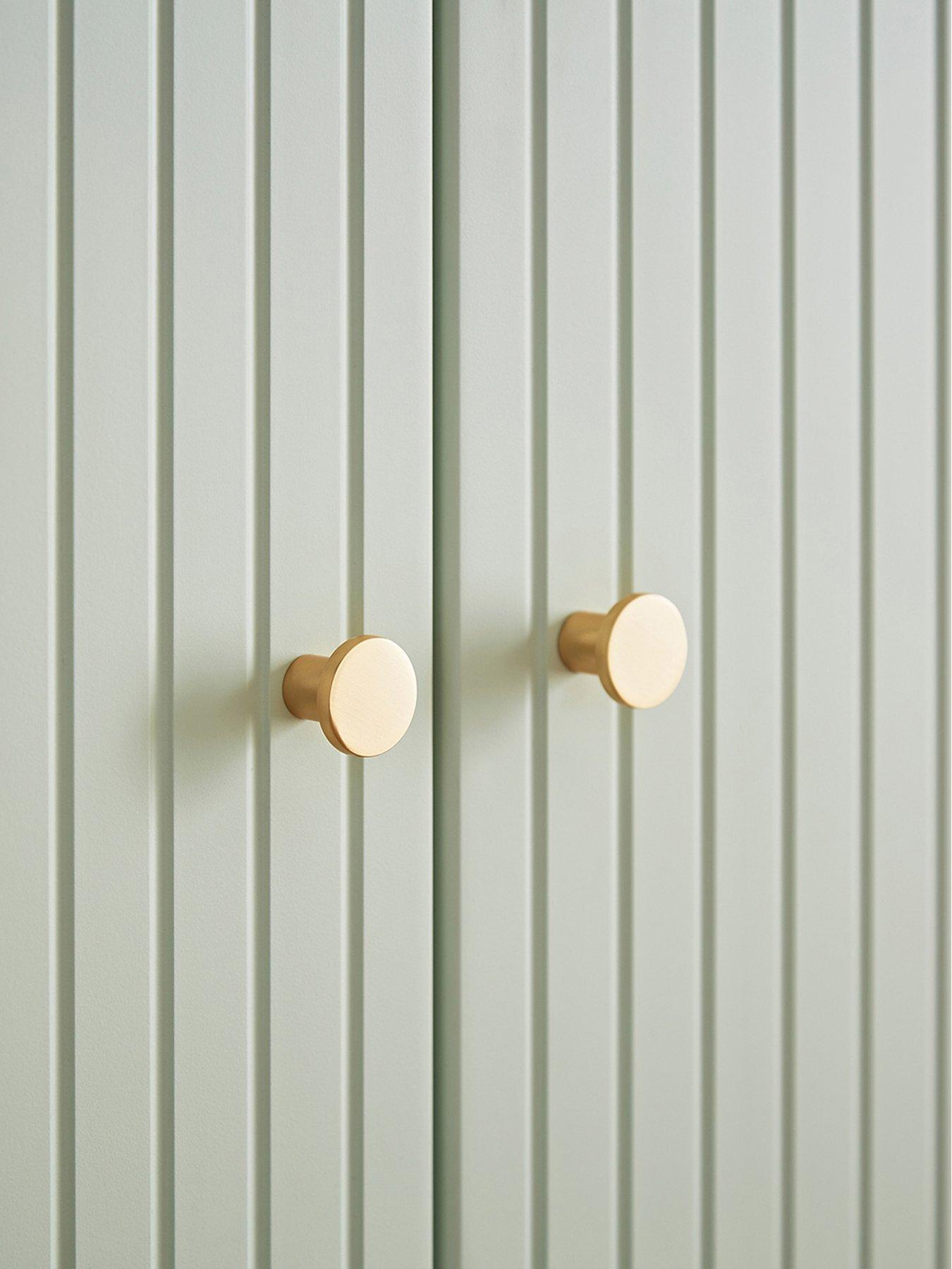 cuddleco-remi-wardrobe-oakgreenoutfit