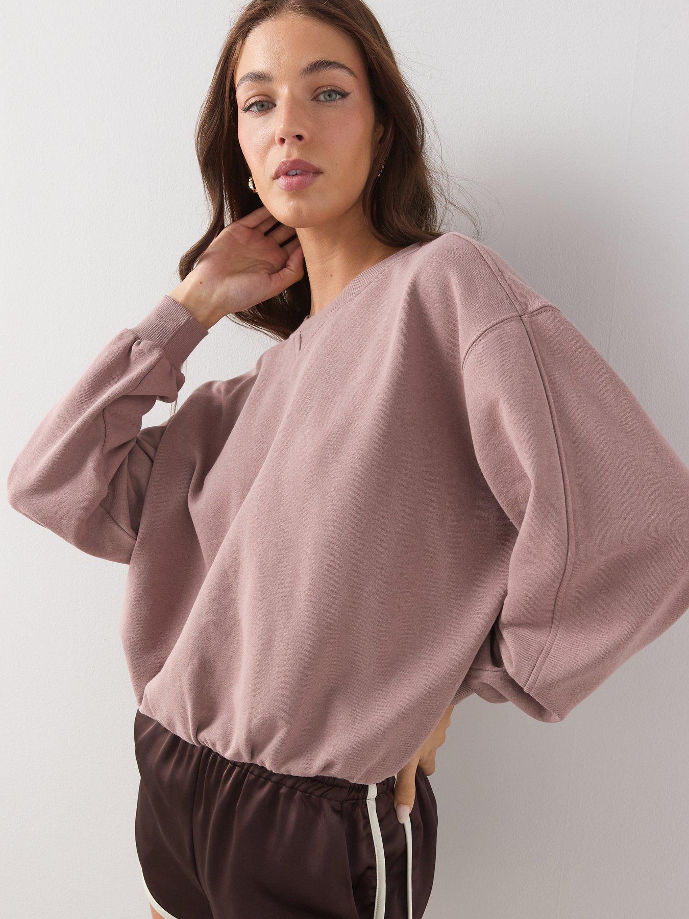 the-very-collection-crew-neck-sweatshirt-taupeoutfit