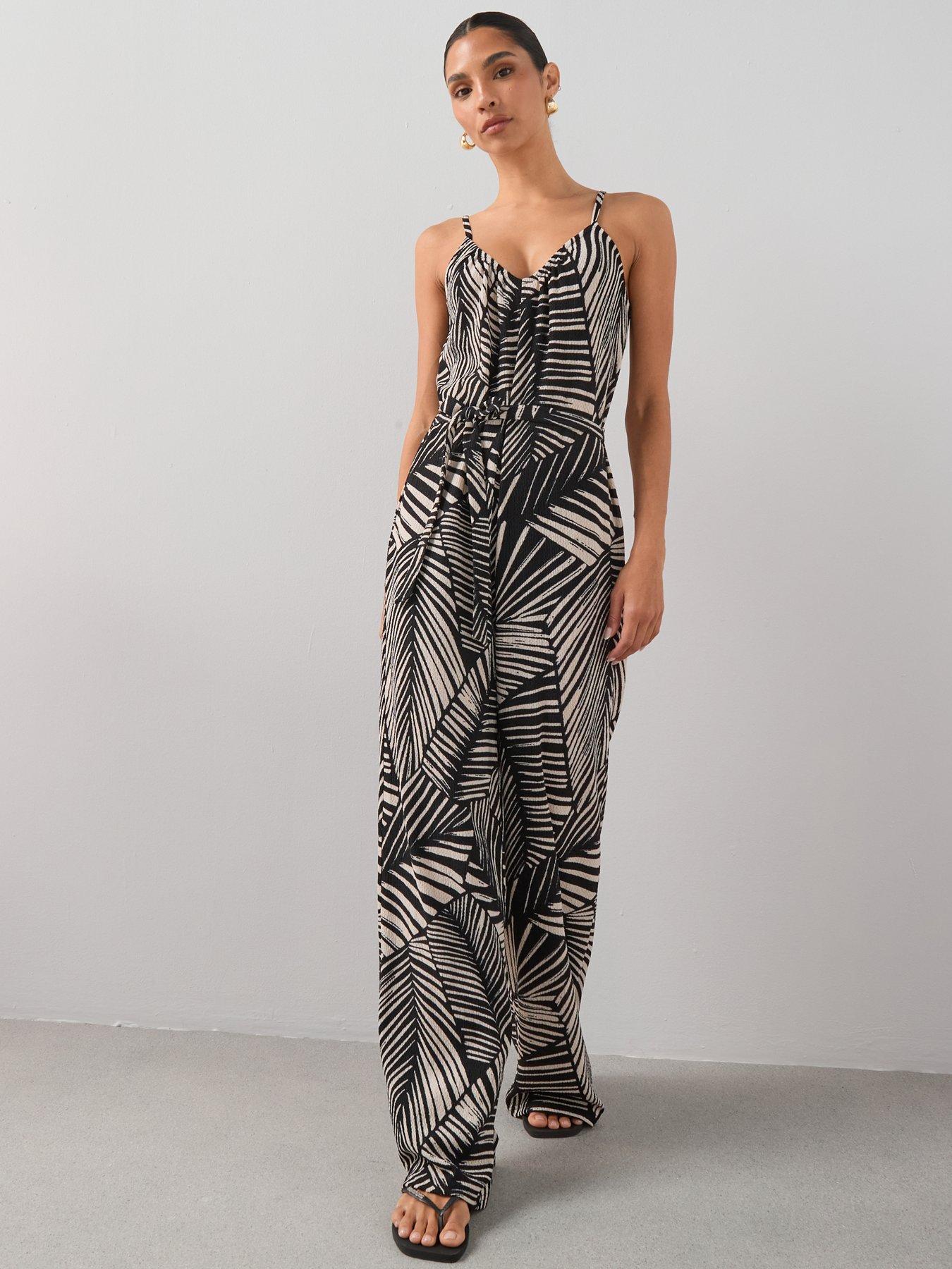 the-very-collection-printed-crinkle-strappy-jumpsuit-monooutfit