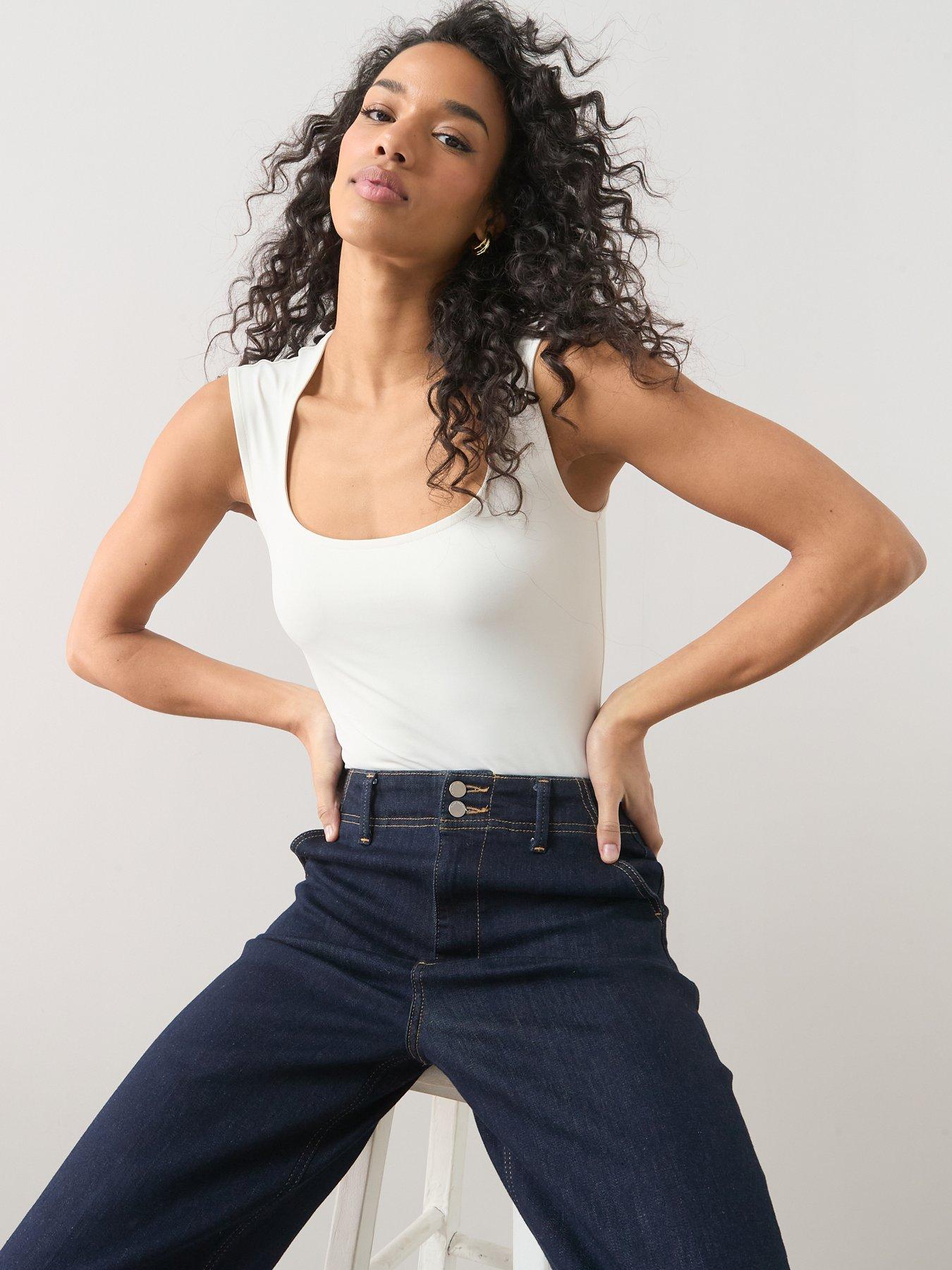Image 5 of 6 of The Very Collection Polyamide Scoop Neck Vest - White
