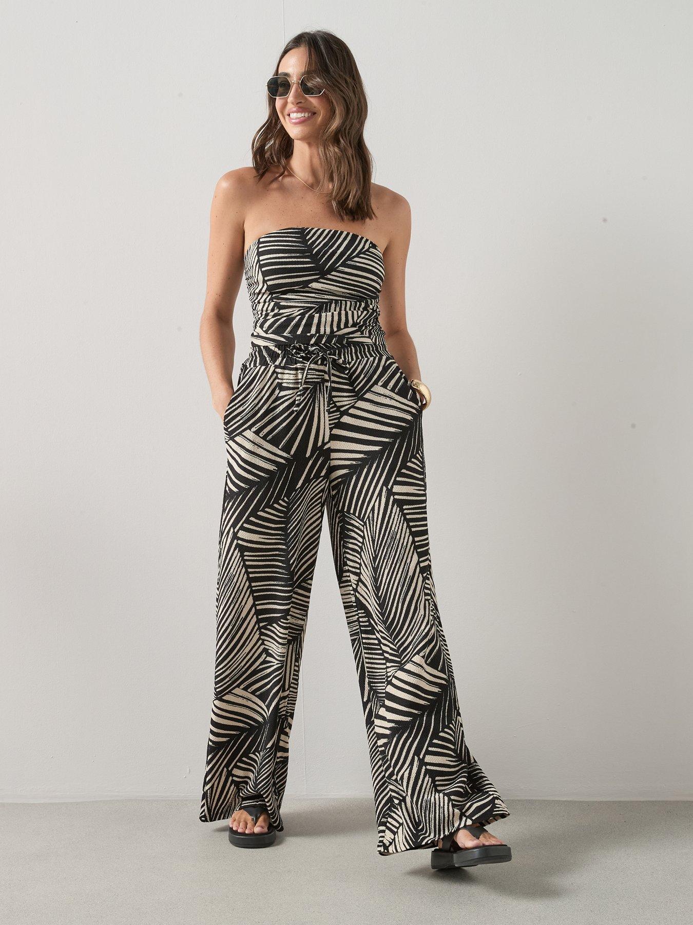 Image 6 of 7 of The Very Collection Textured Stretch Bandeau Top