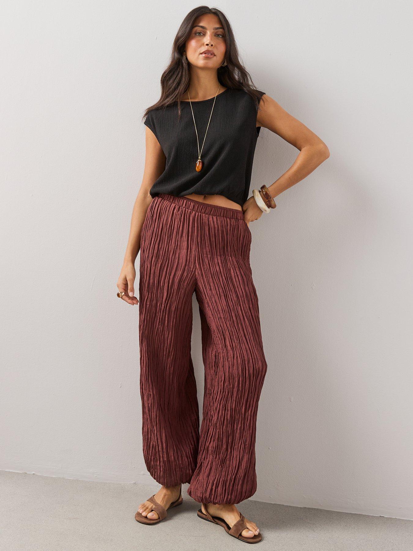 the-very-collection-textured-stretch-drawcord-waist-topoutfit
