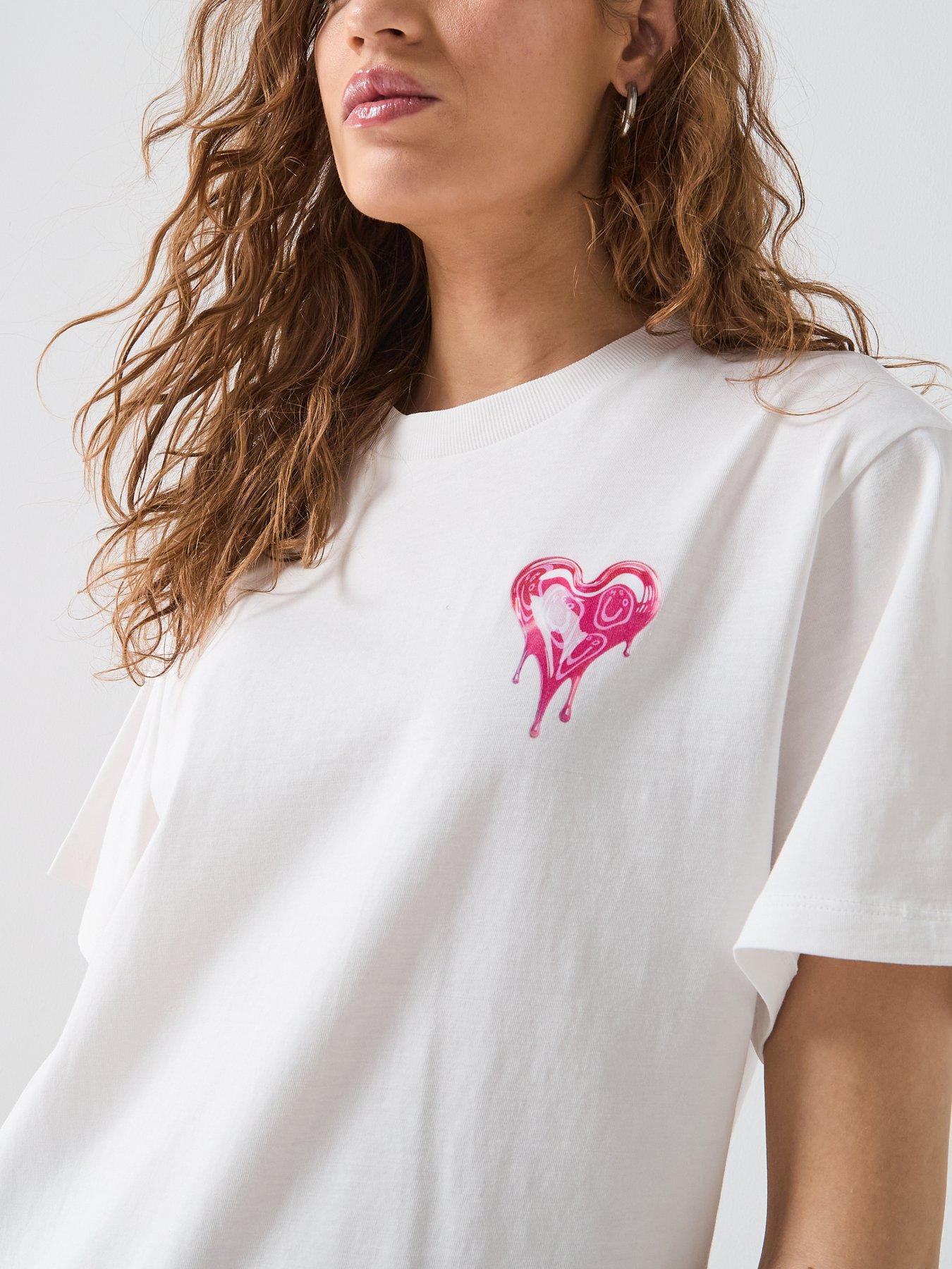 Image 5 of 6 of HUGO Vintage Heart Logo T-Shirt - White