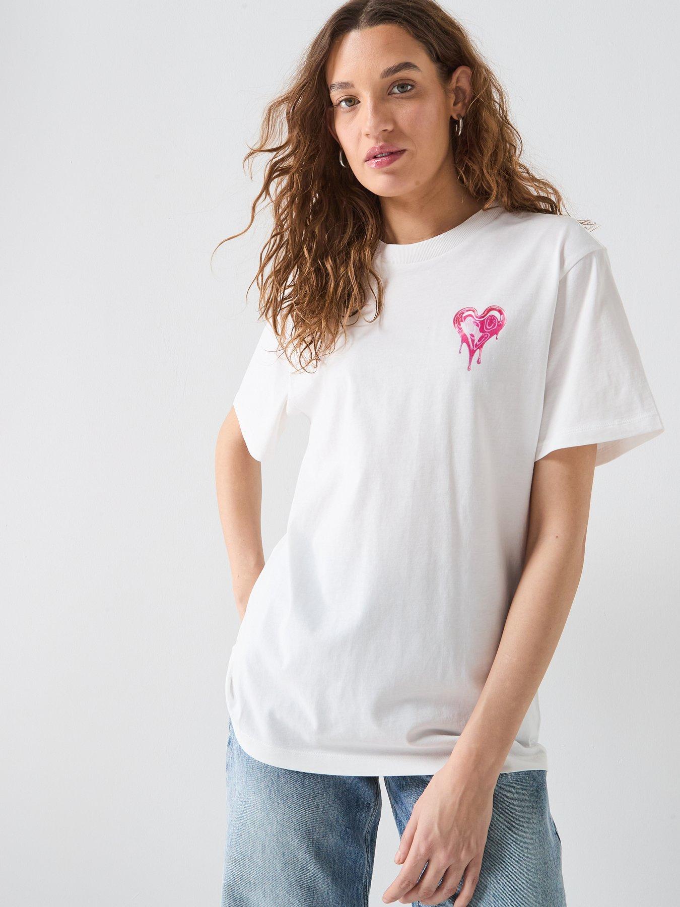 Image 6 of 6 of HUGO Vintage Heart Logo T-Shirt - White