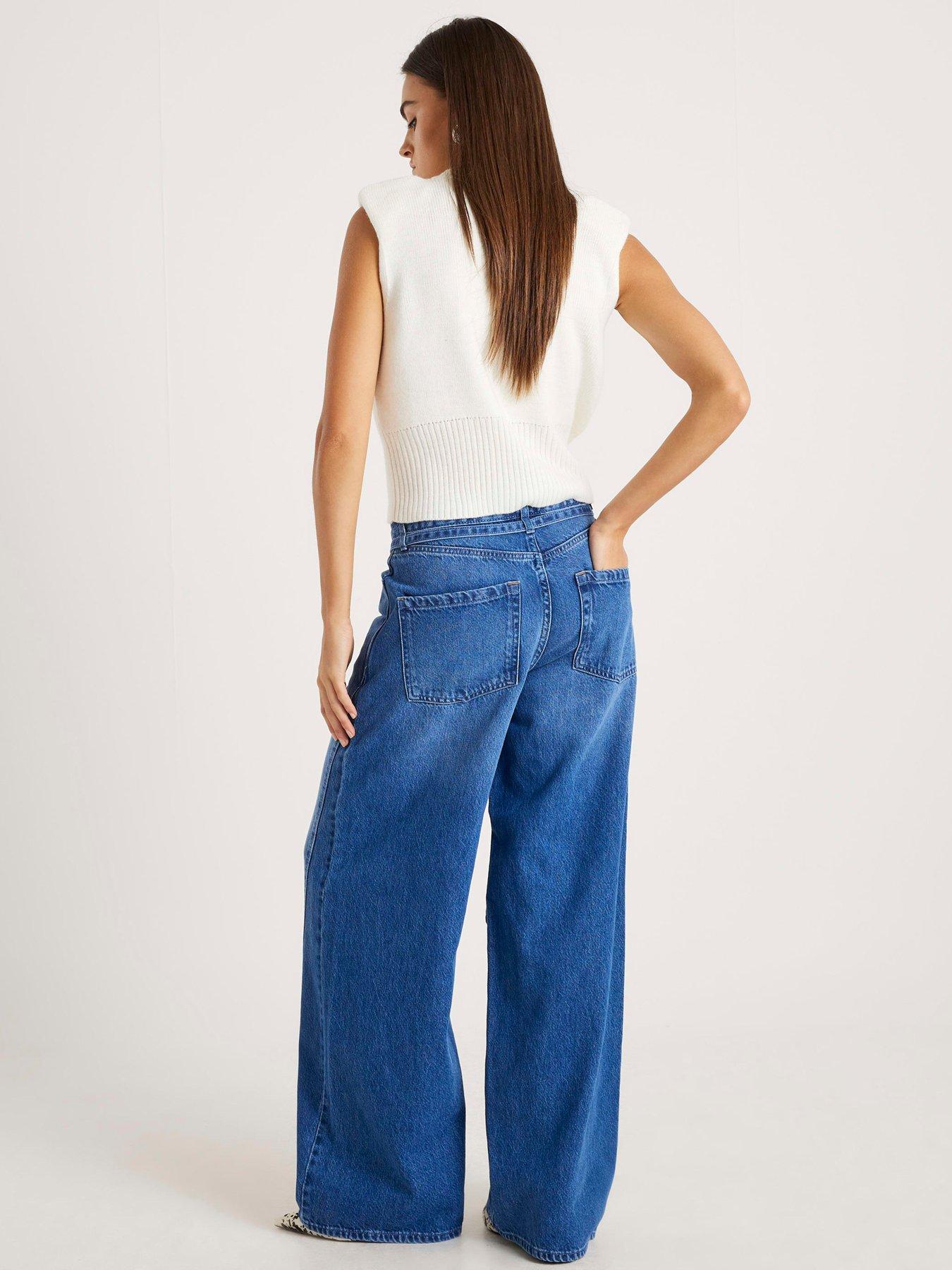 Image 2 of 4 of River Island Bessy Baggy Jeans&nbsp;- Blue