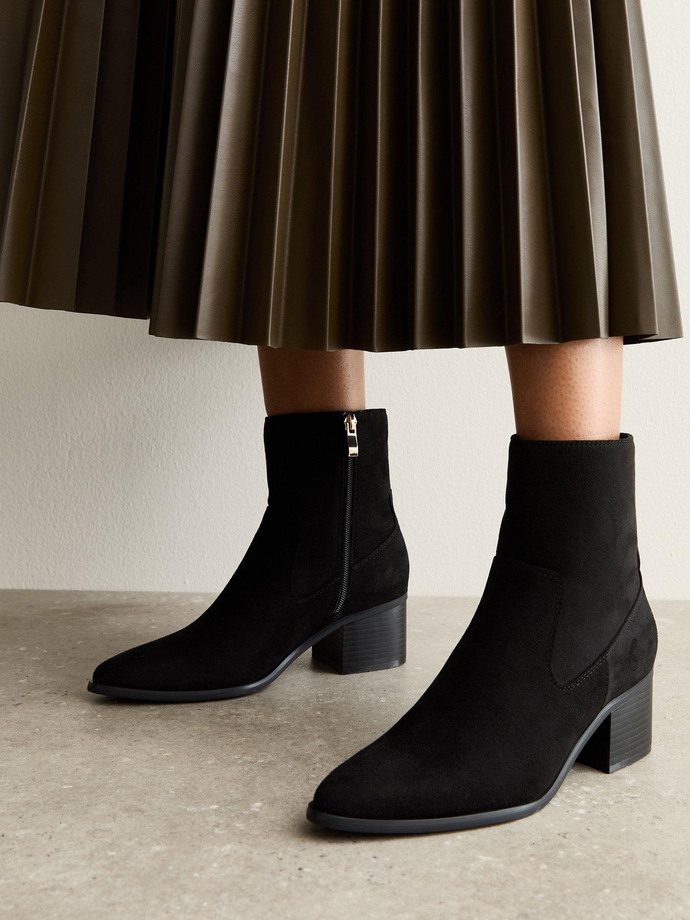 new-look-black-faux-suede-block-heel-ankle-boots