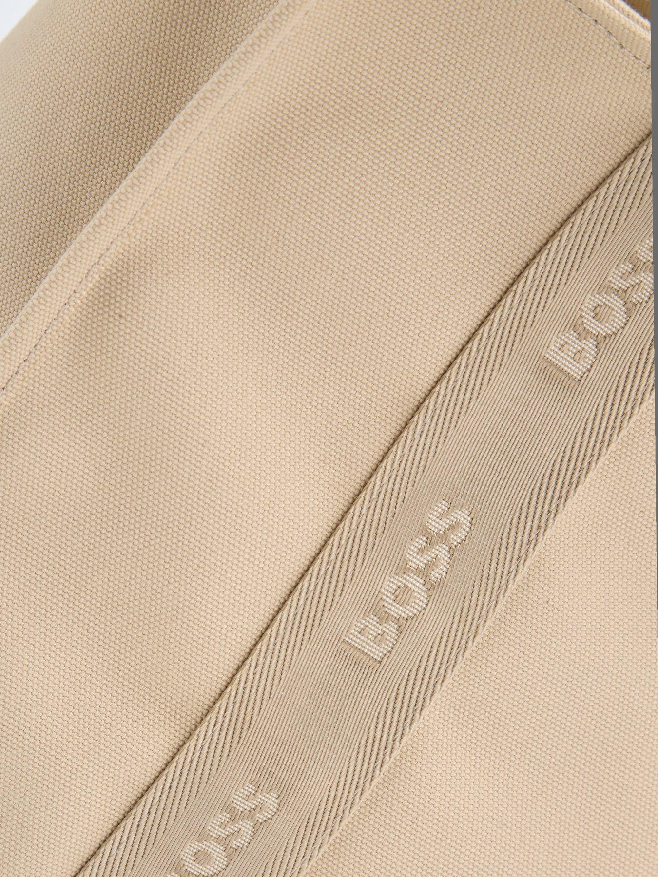 hugo-sandy-canvas-tote-bag-beigeoutfit