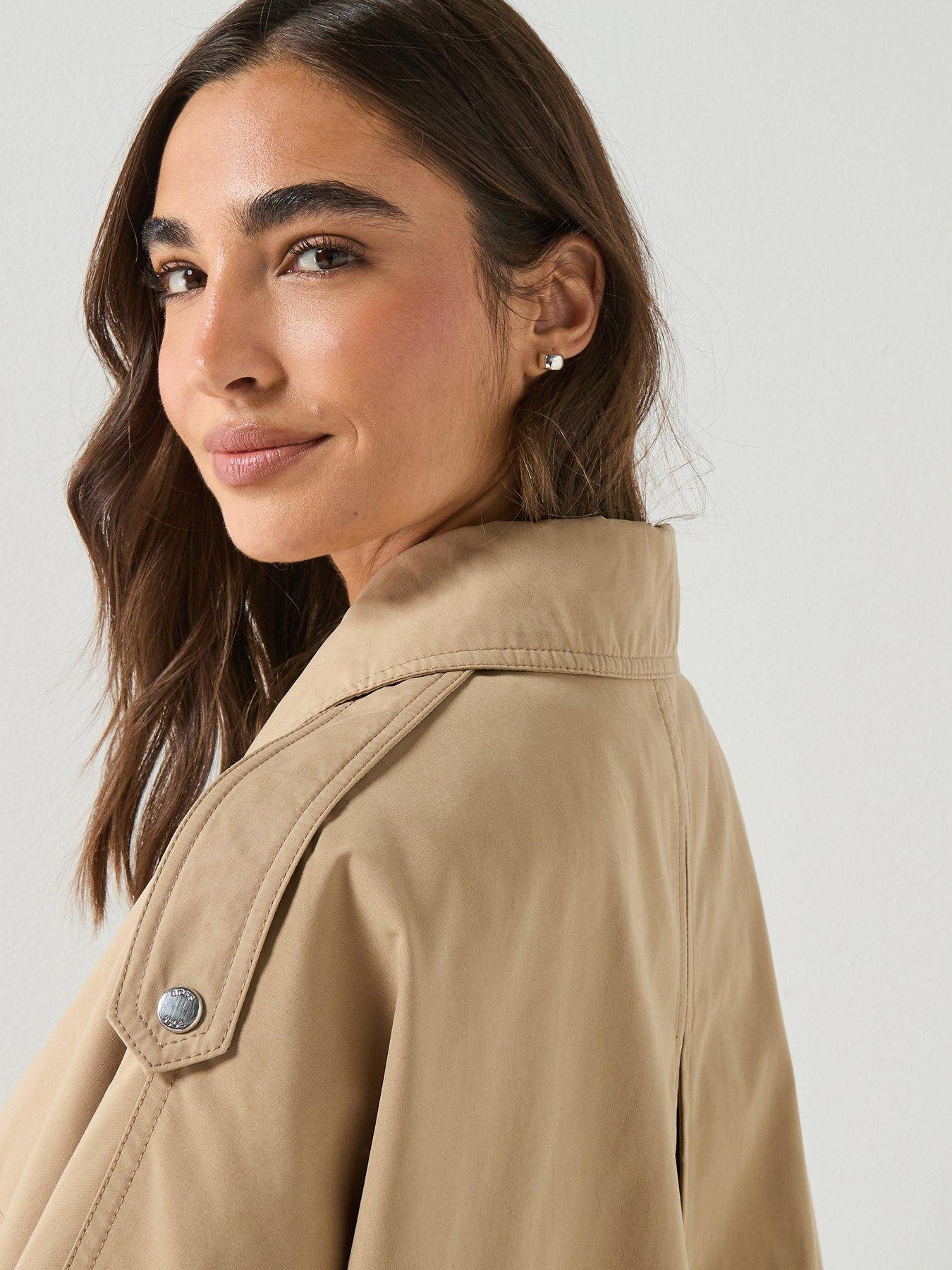 boss-clairi-button-up-poncho-beigedetail