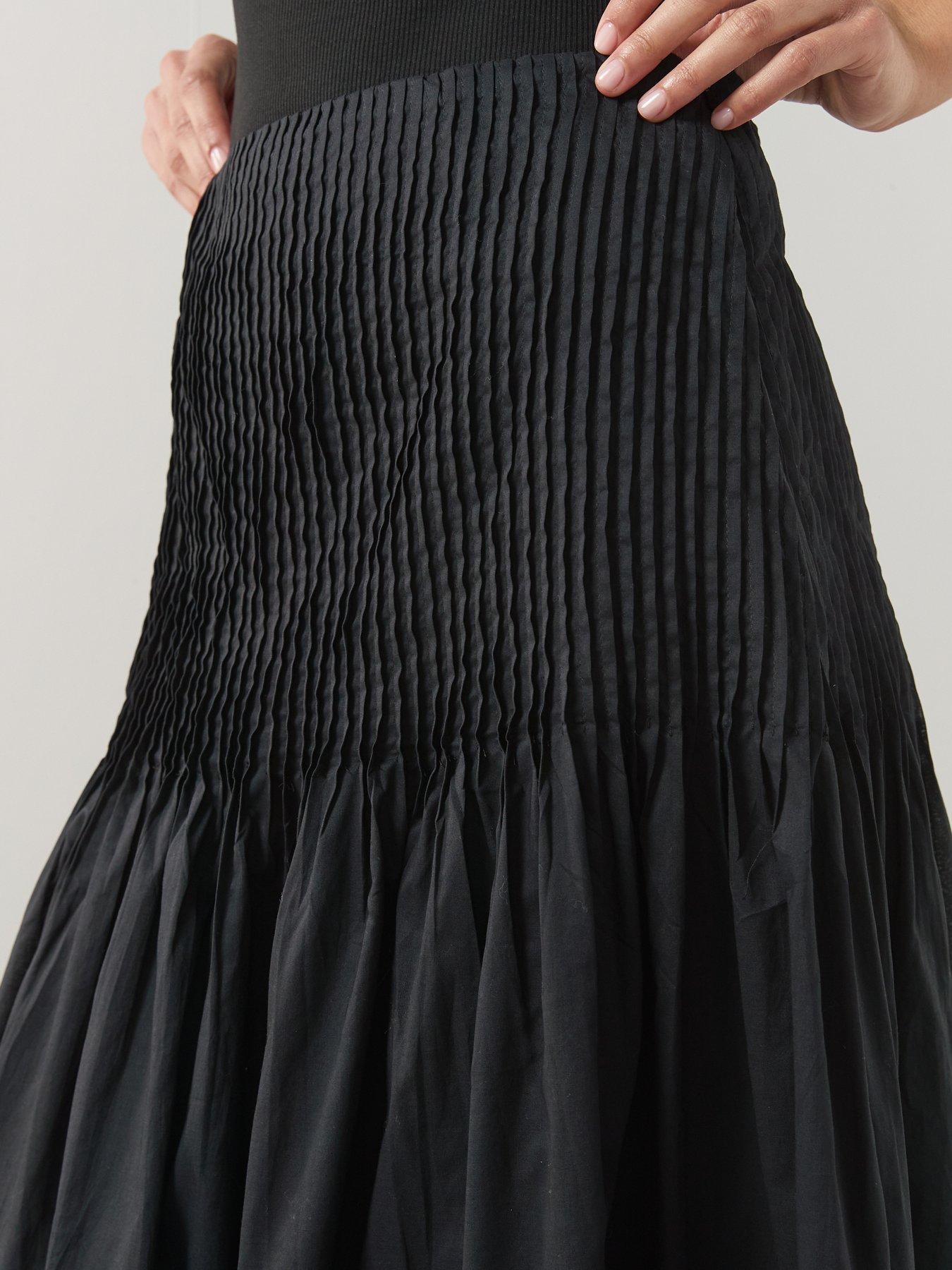 the-very-collection-pintuck-poplin-maxi-skirtoutfit