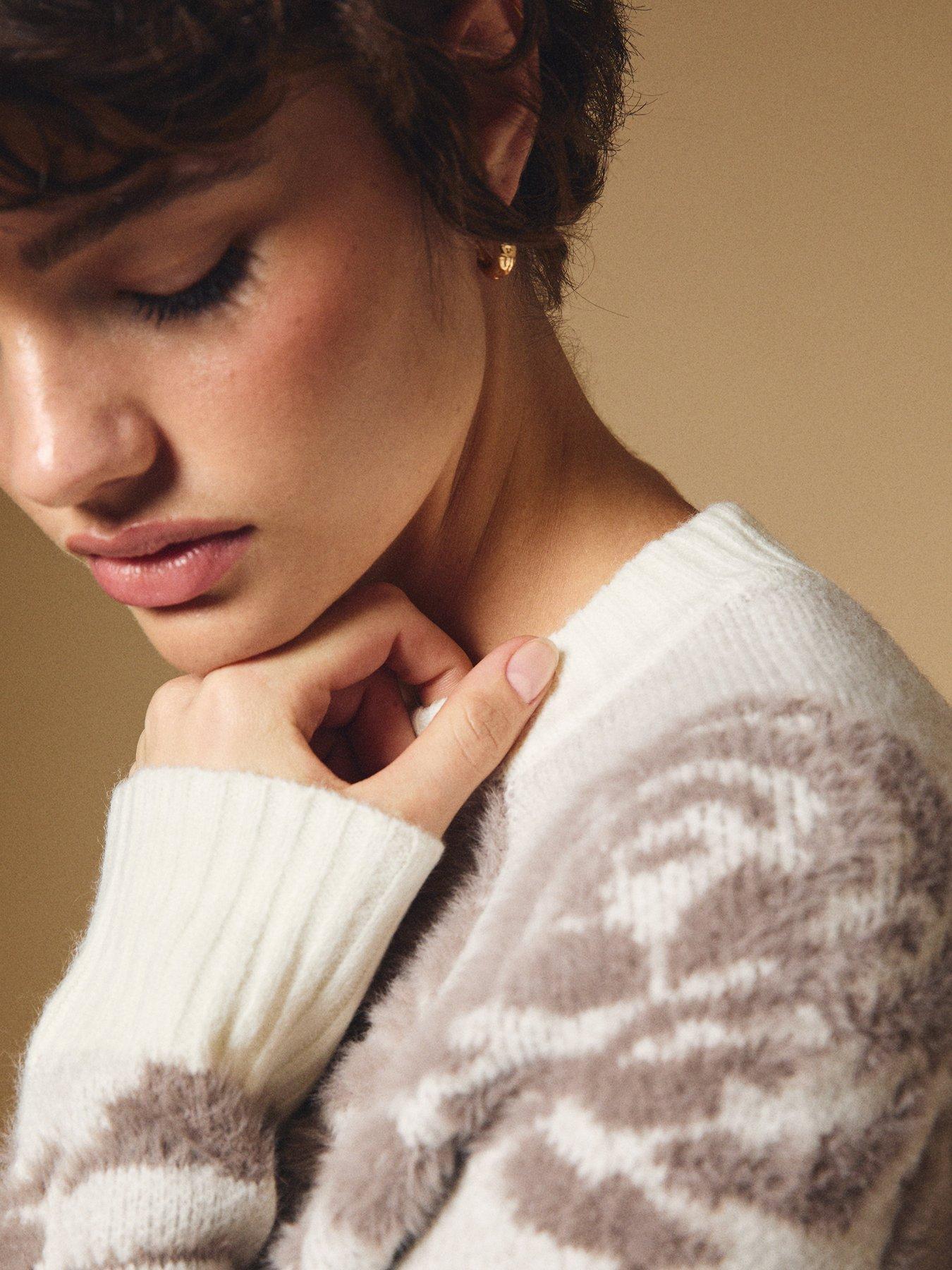 new-look-cream-floral-fluffy-jumperoutfit