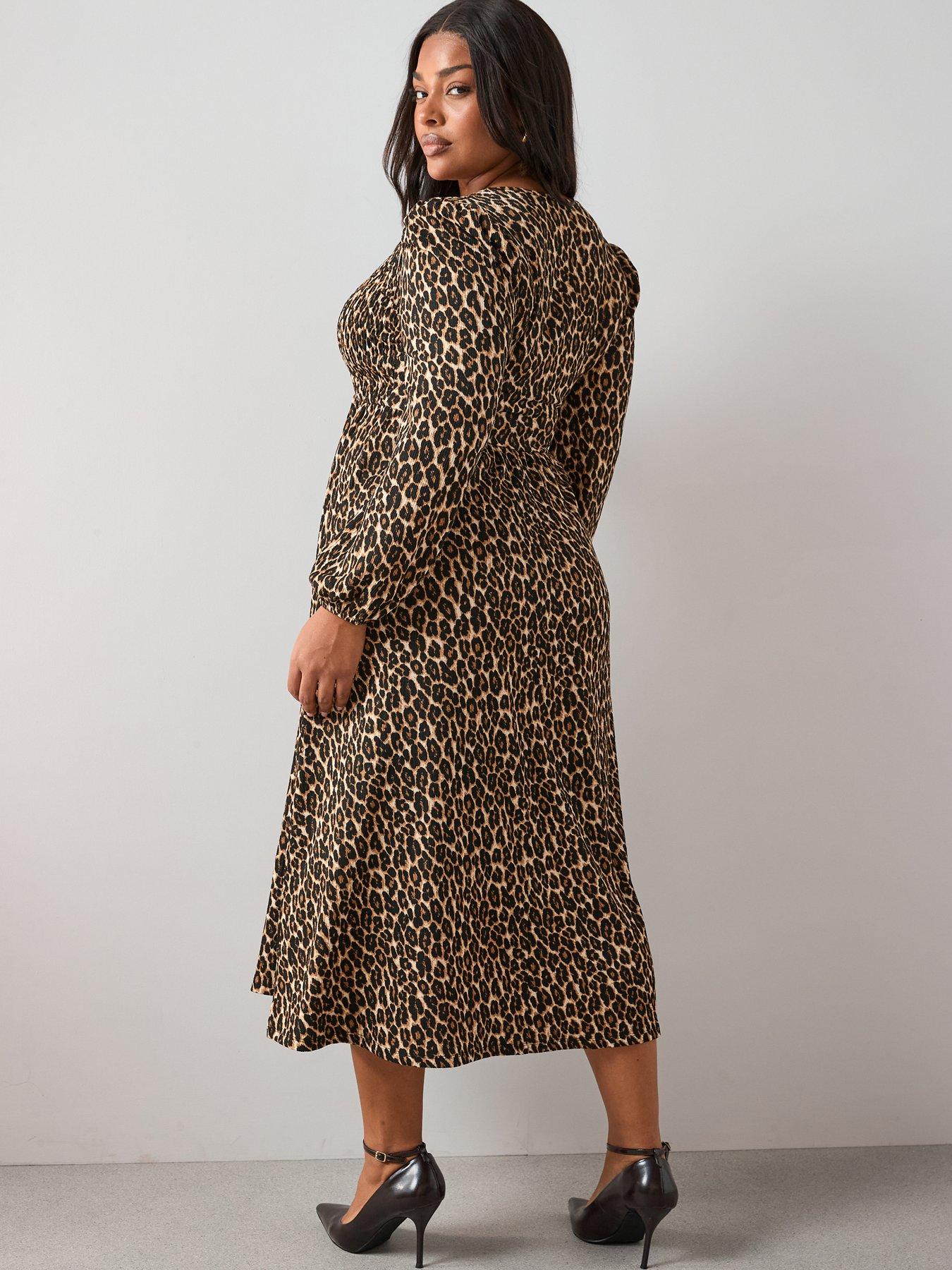 the-very-collection-curve-v-neck-shirred-midi-dress-printstillFront