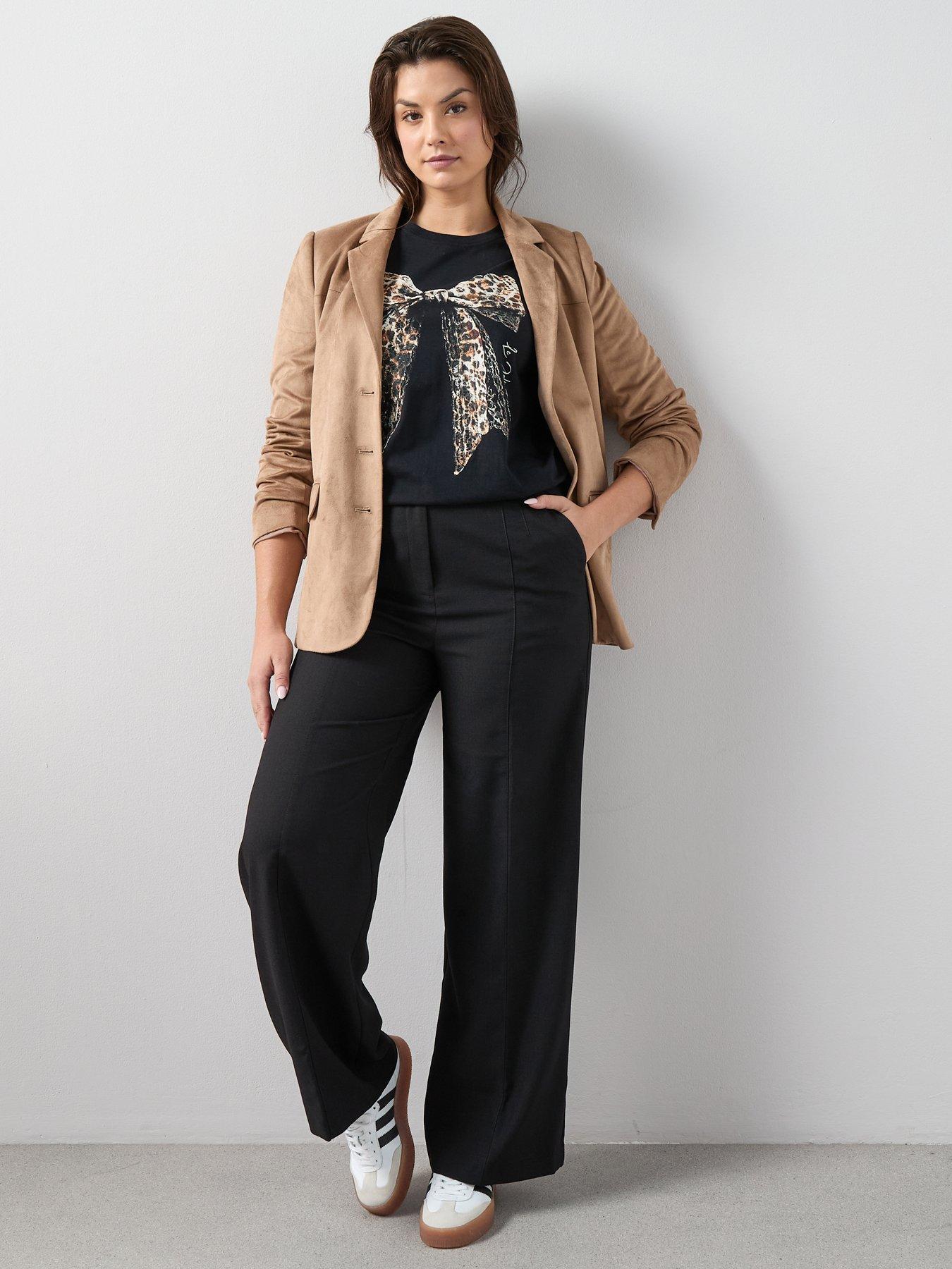 Image 6 of 6 of The Very Collection Curve Printed Bow T-Shirt - Black