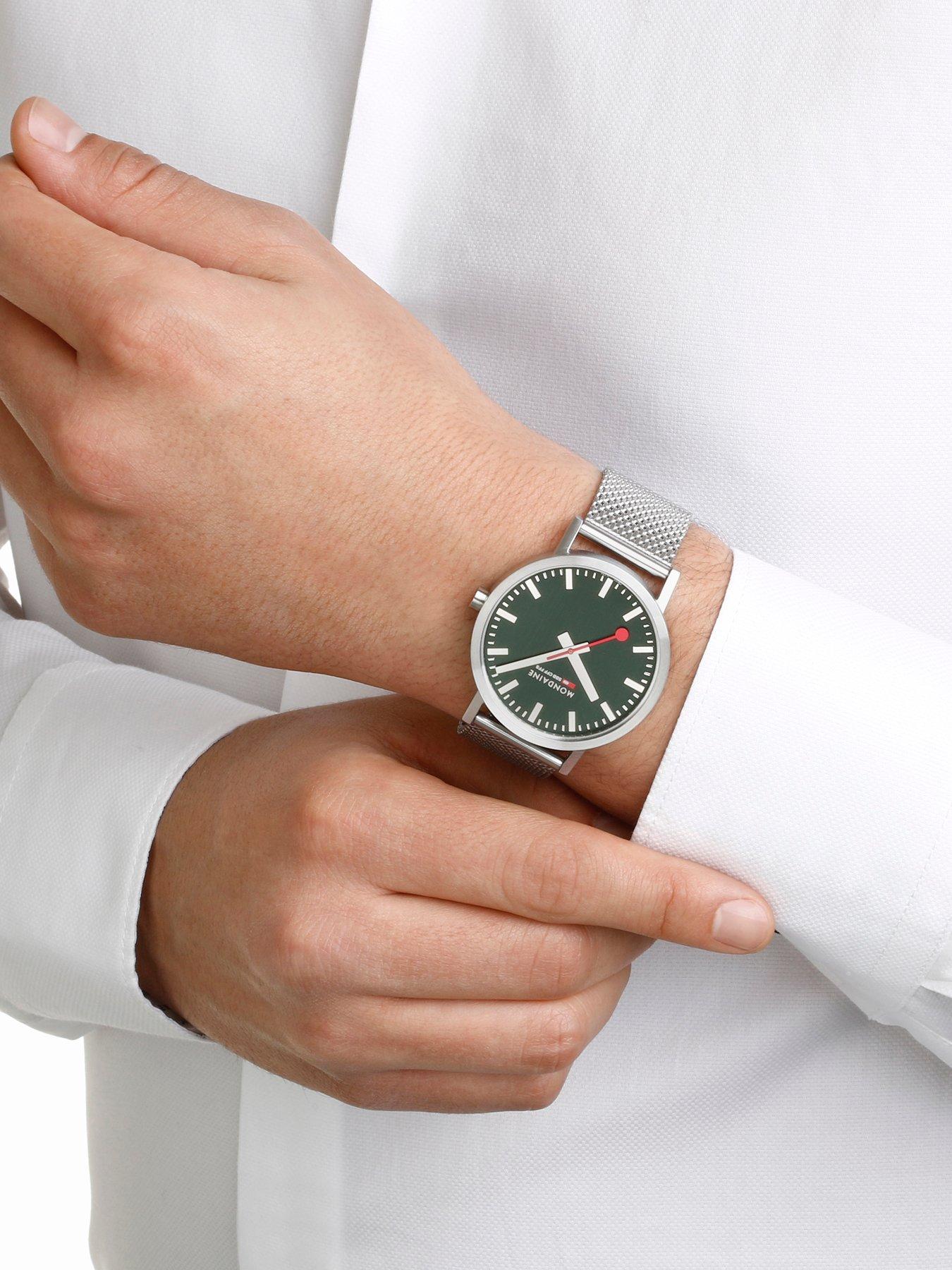 mondaine-classic-40mm-watchback
