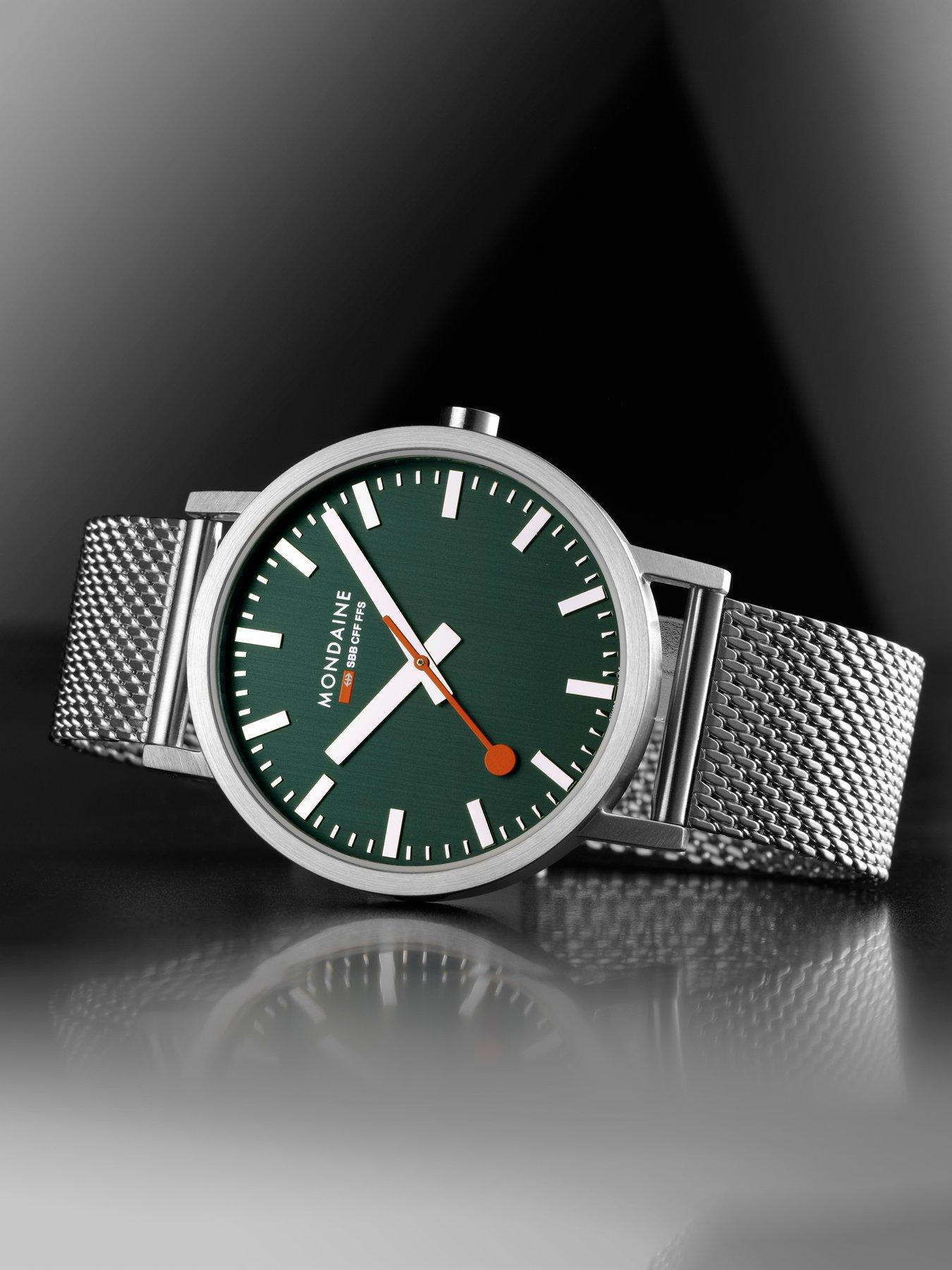 mondaine-classic-40mm-watchdetail