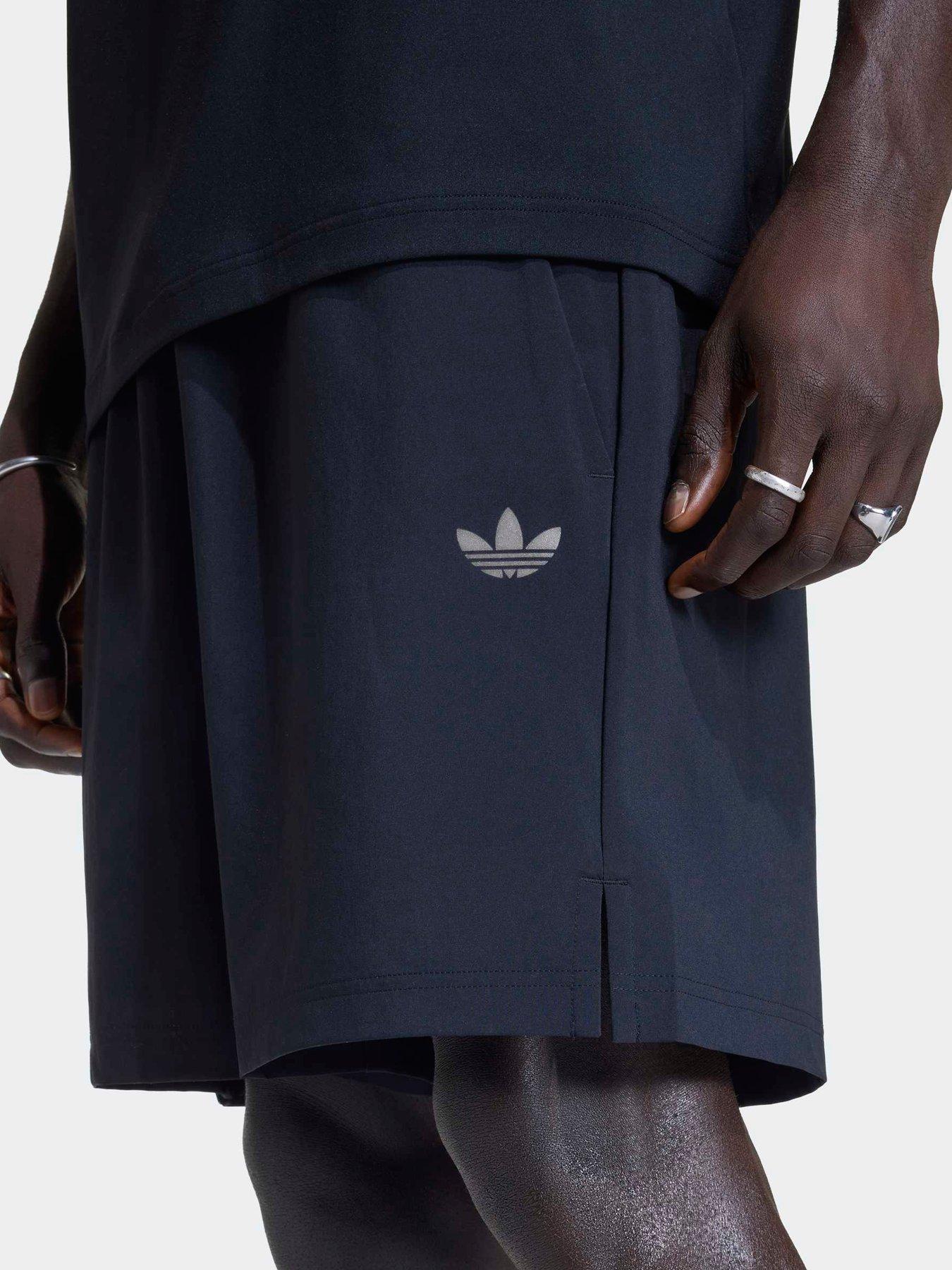 adidas-originals-mens-tech-essentials-short-blackoutfit